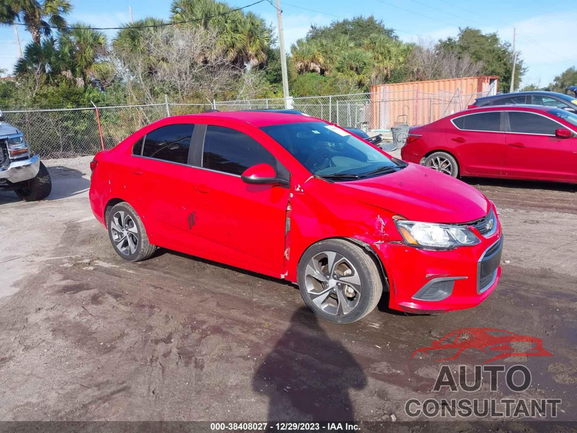 CHEVROLET SONIC 2017 - 1G1JF5SB9H4127955