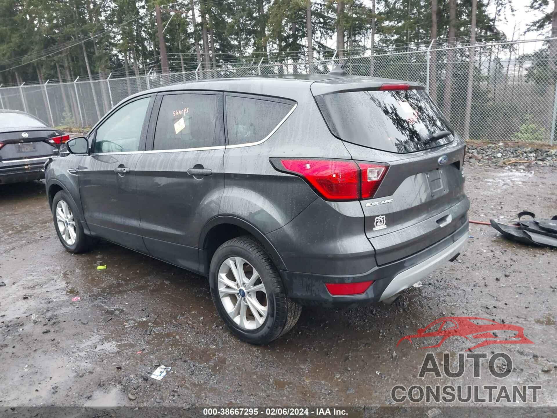 FORD ESCAPE 2019 - 1FMCU9GD3KUA22368