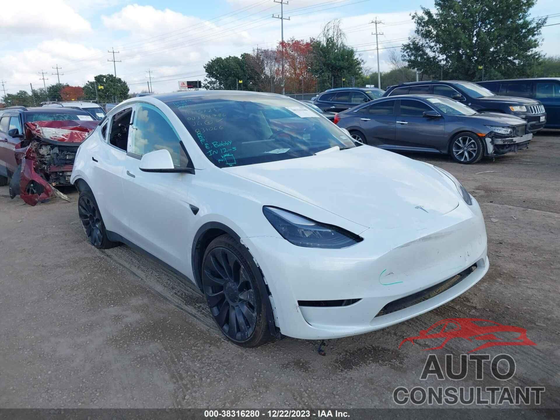 TESLA MODEL Y 2023 - 7SAYGDEF6PF831066