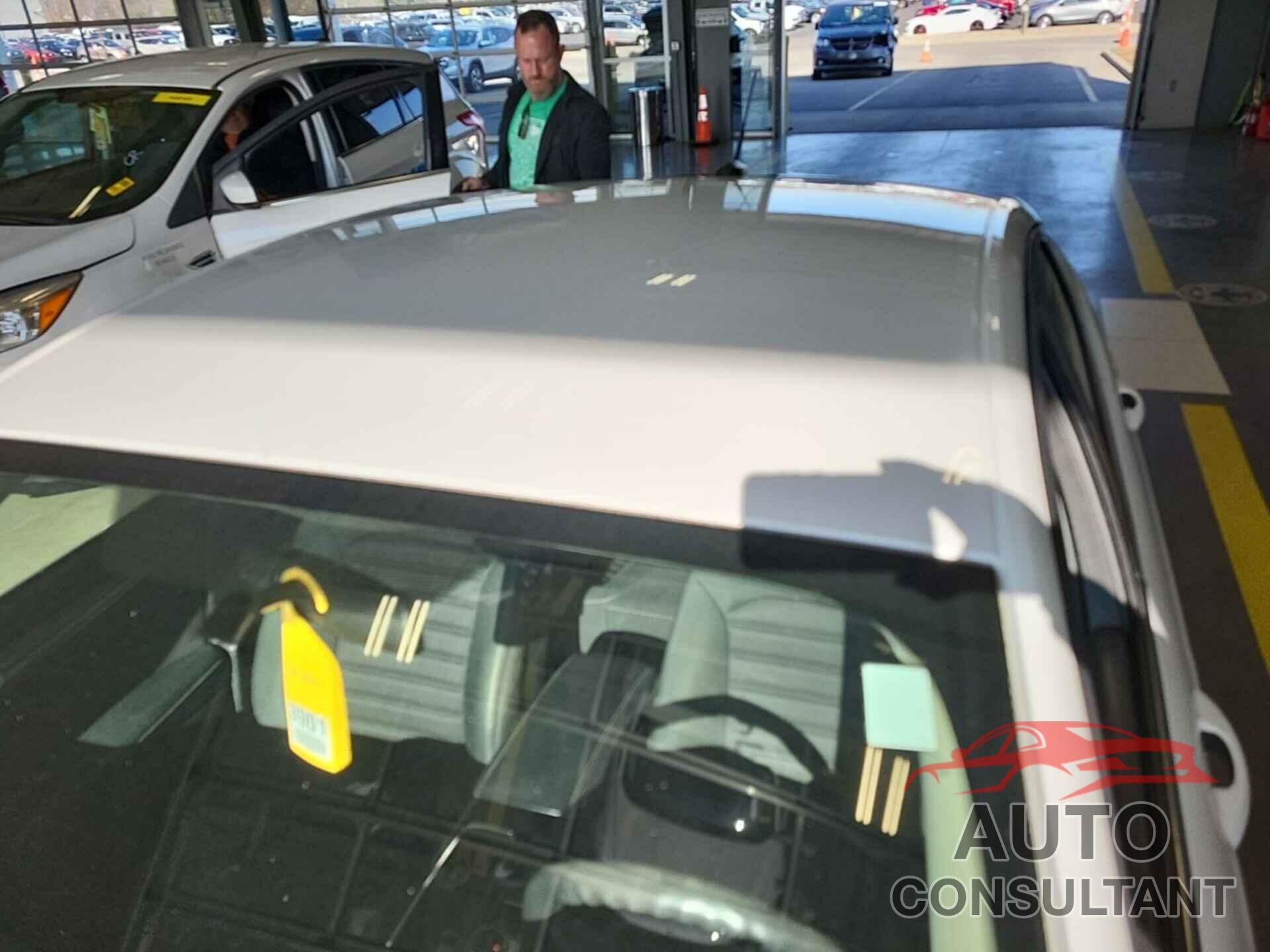 FORD FUSION 2017 - 3FA6P0H76HR326832