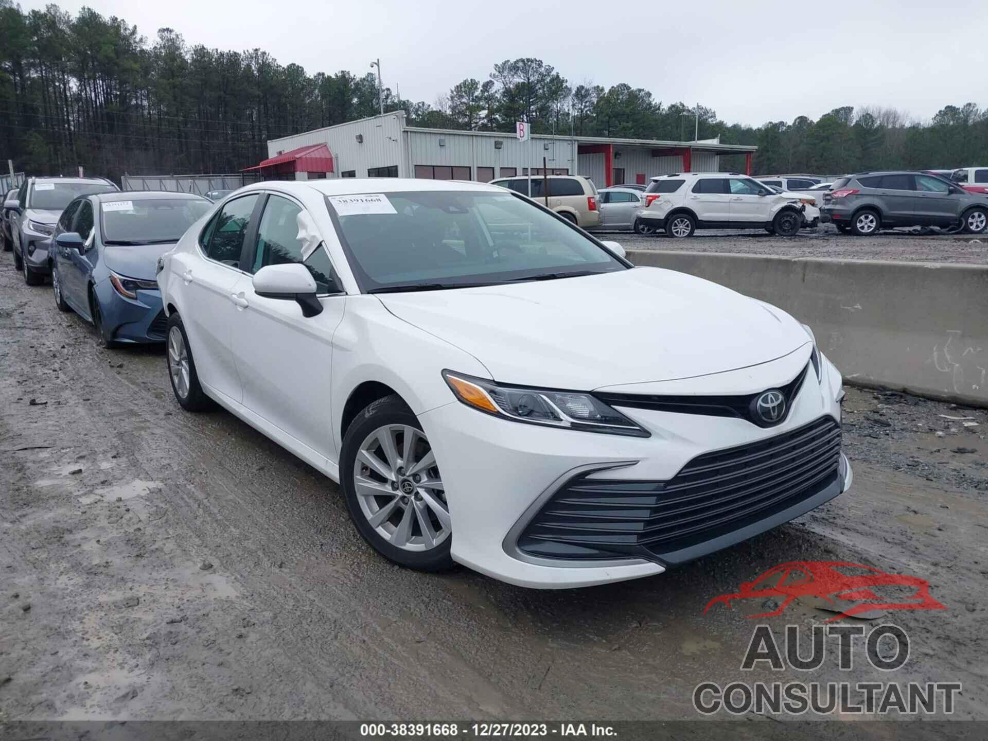 TOYOTA CAMRY 2023 - 4T1C11AK2PU166101