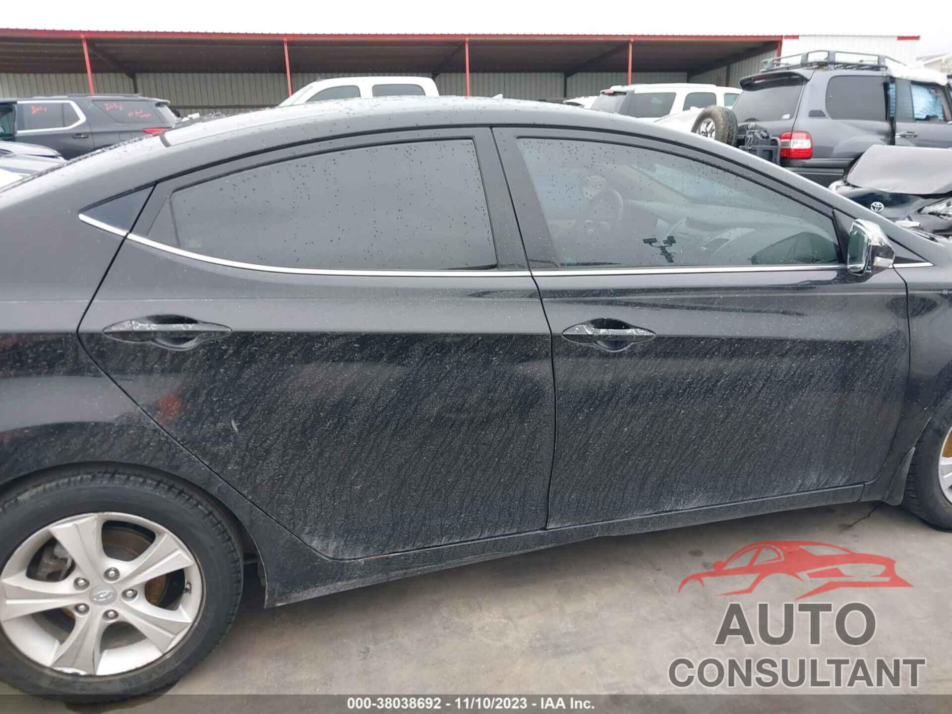 HYUNDAI ELANTRA 2016 - KMHDH4AE8GU566417