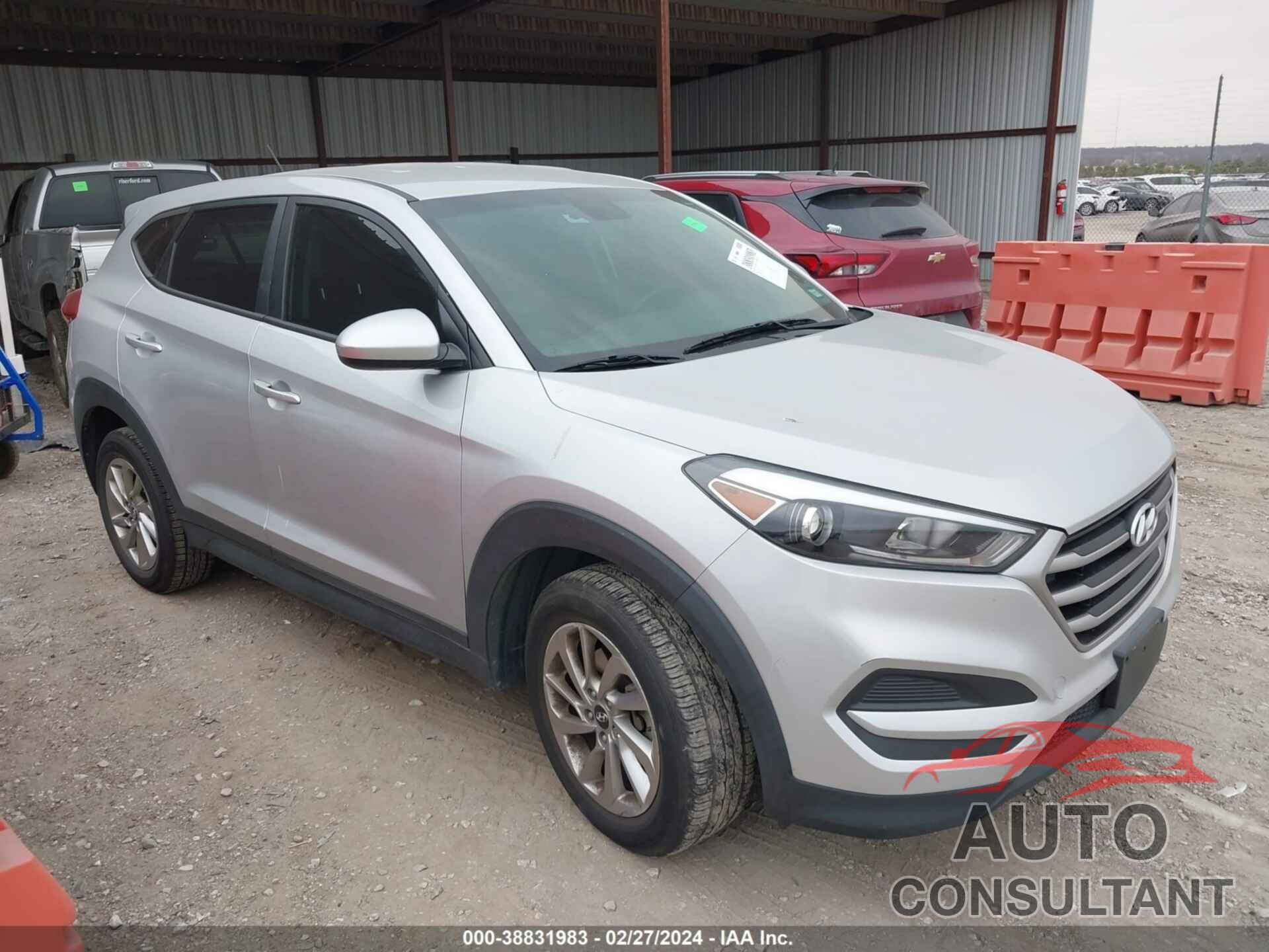 HYUNDAI TUCSON 2018 - KM8J23A49JU682318