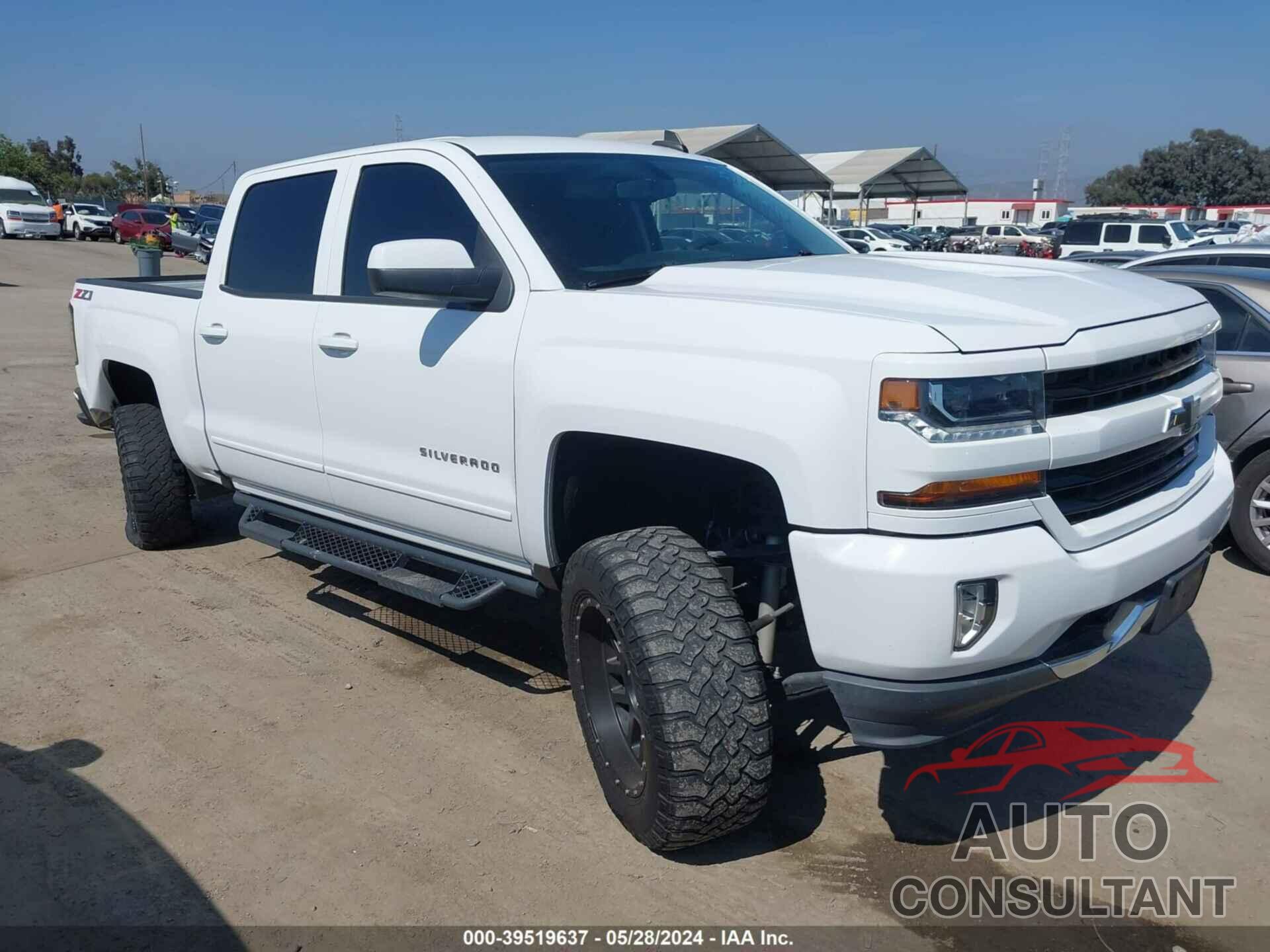 CHEVROLET SILVERADO 1500 2018 - 3GCUKREC4JG520427