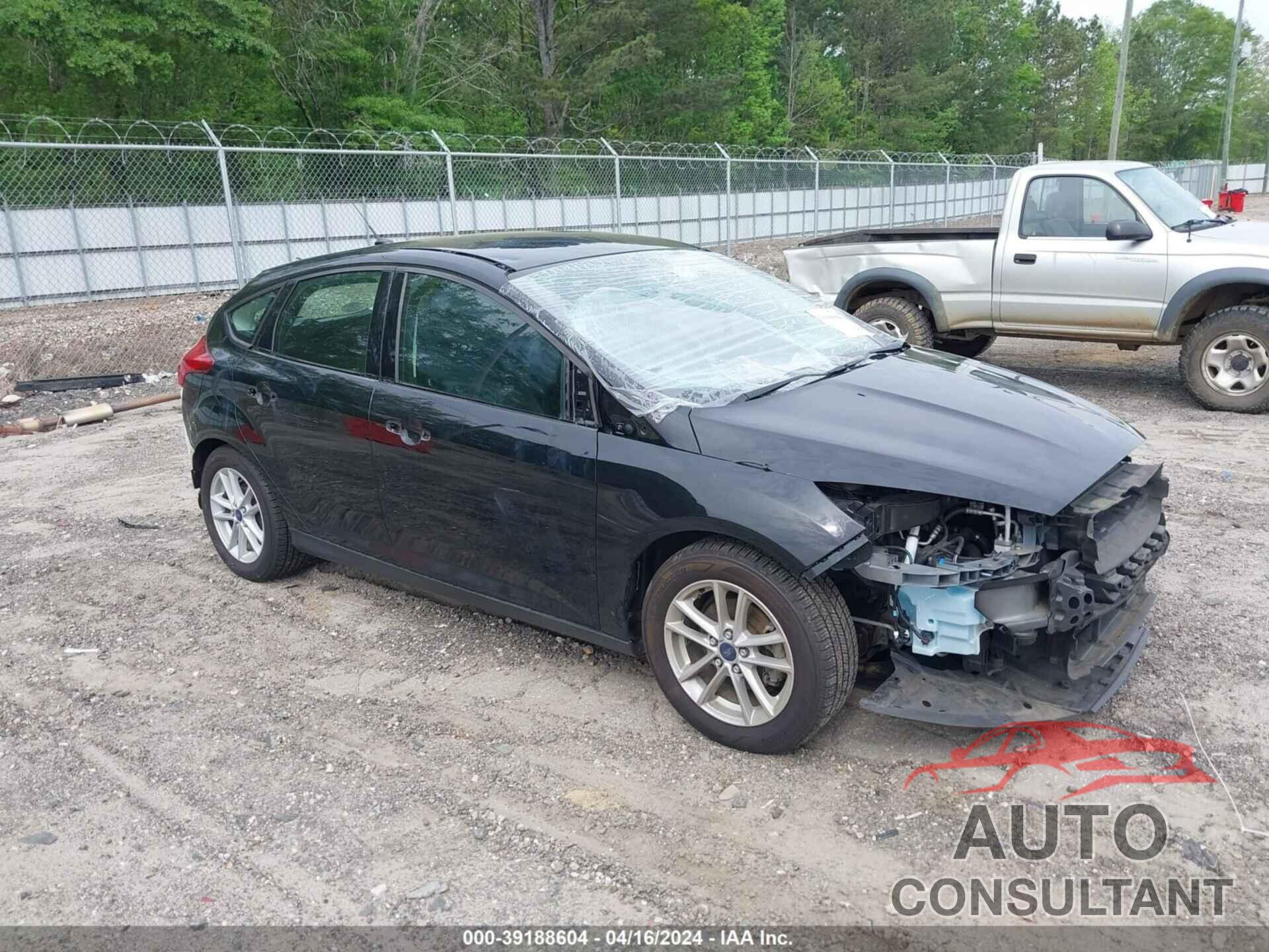 FORD FOCUS 2018 - 1FADP3K26JL212436