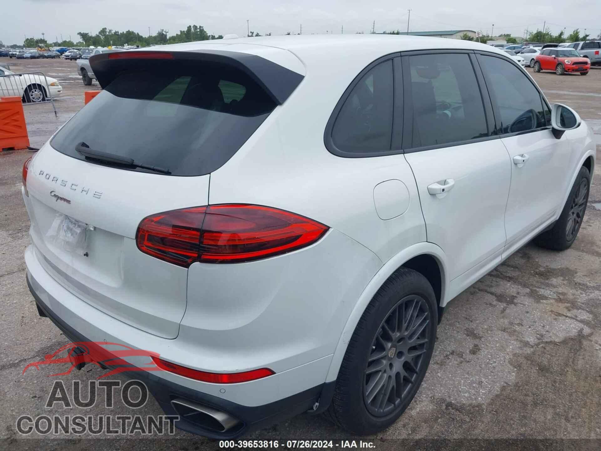PORSCHE CAYENNE 2017 - WP1AA2A23HKA86979
