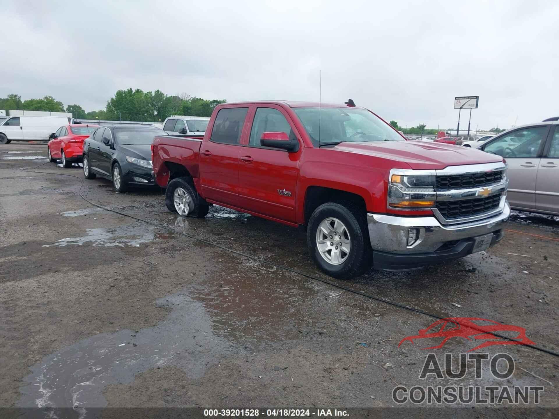 CHEVROLET SILVERADO 1500 2018 - 3GCUKREC8JG528563