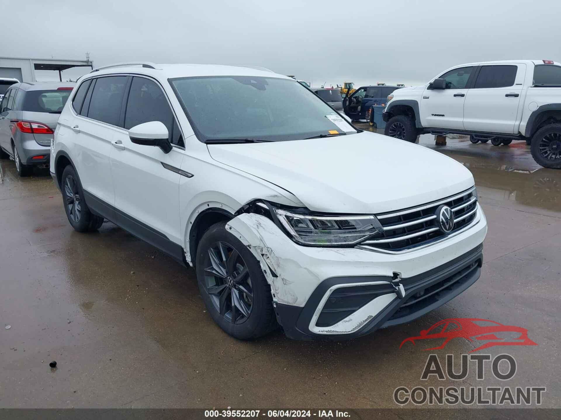 VOLKSWAGEN TIGUAN 2023 - 3VV3B7AX2PM131855