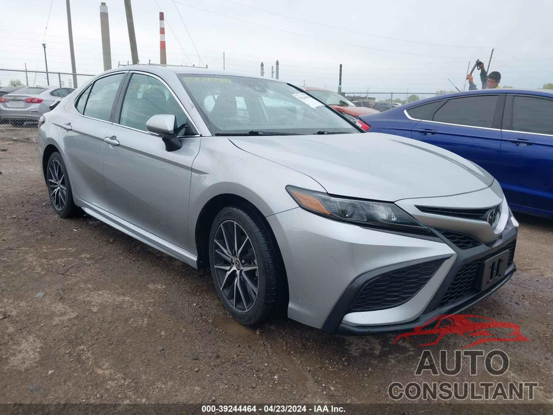 TOYOTA CAMRY 2022 - 4T1G11AK4NU668722