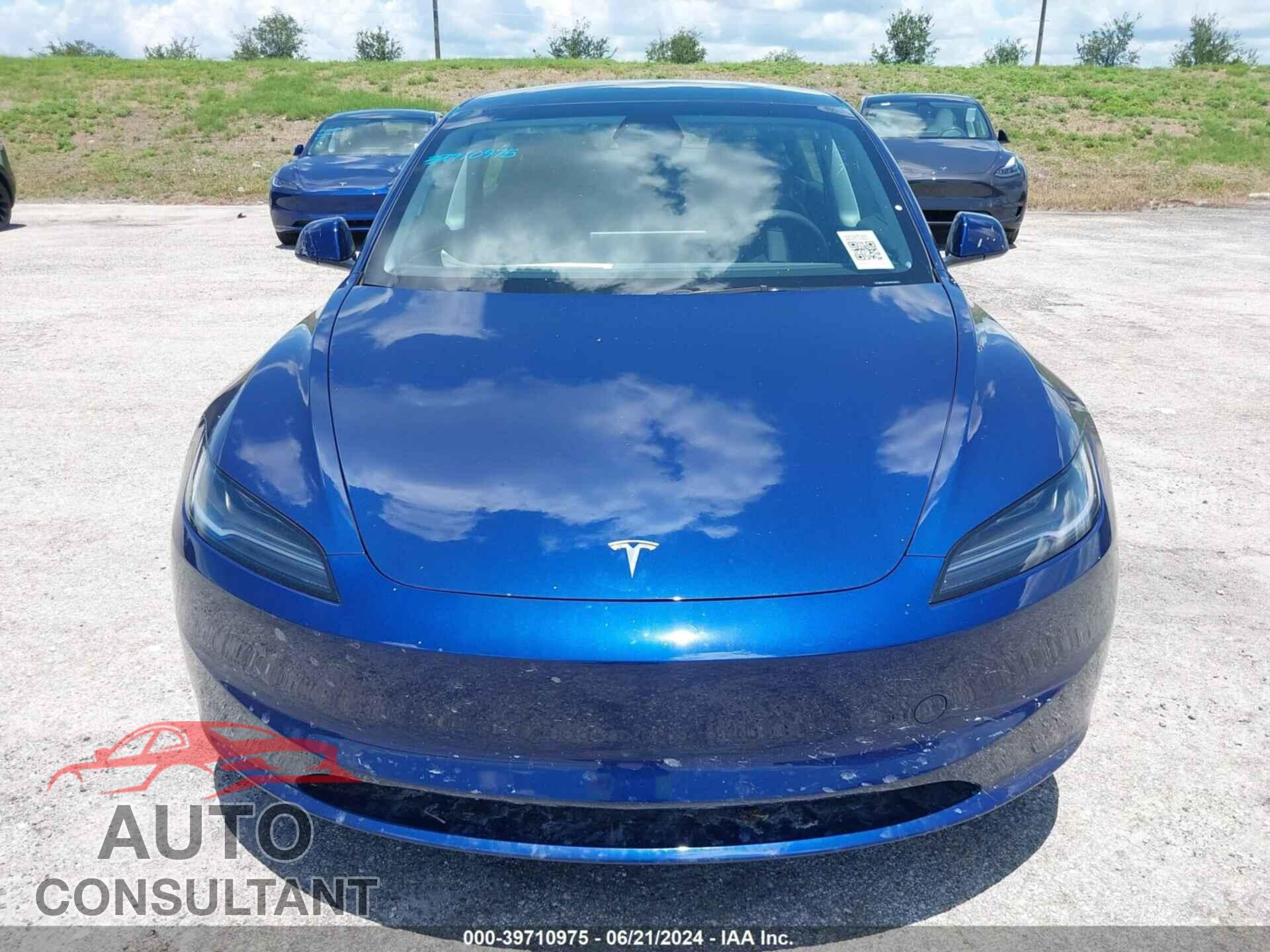 TESLA MODEL 3 2024 - 5YJ3E1EA1RF752679
