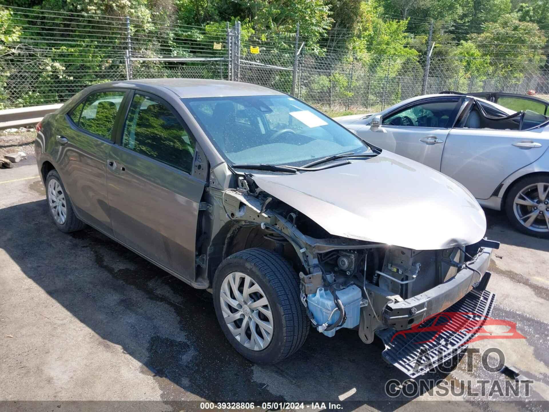 TOYOTA COROLLA 2018 - 5YFBURHE2JP743543