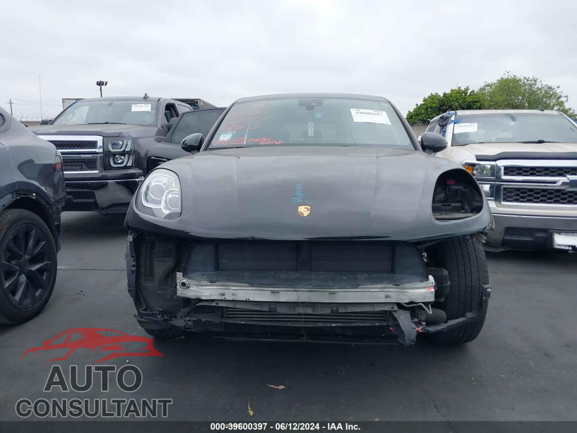 PORSCHE MACAN 2017 - WP1AA2A57HLB83493