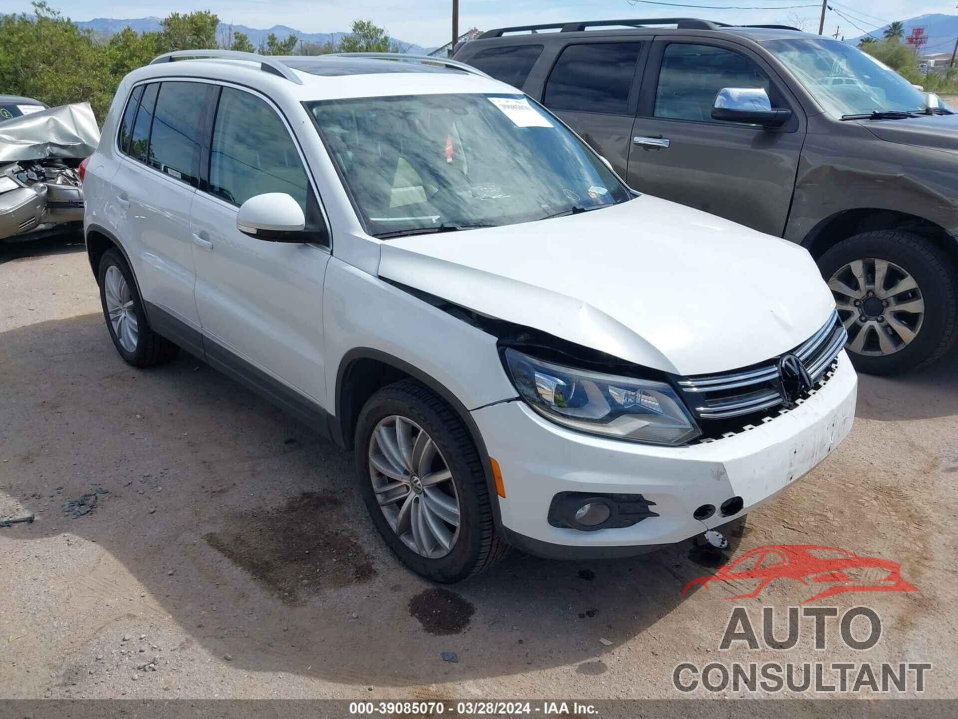 VOLKSWAGEN TIGUAN 2016 - WVGBV7AX8GW581801