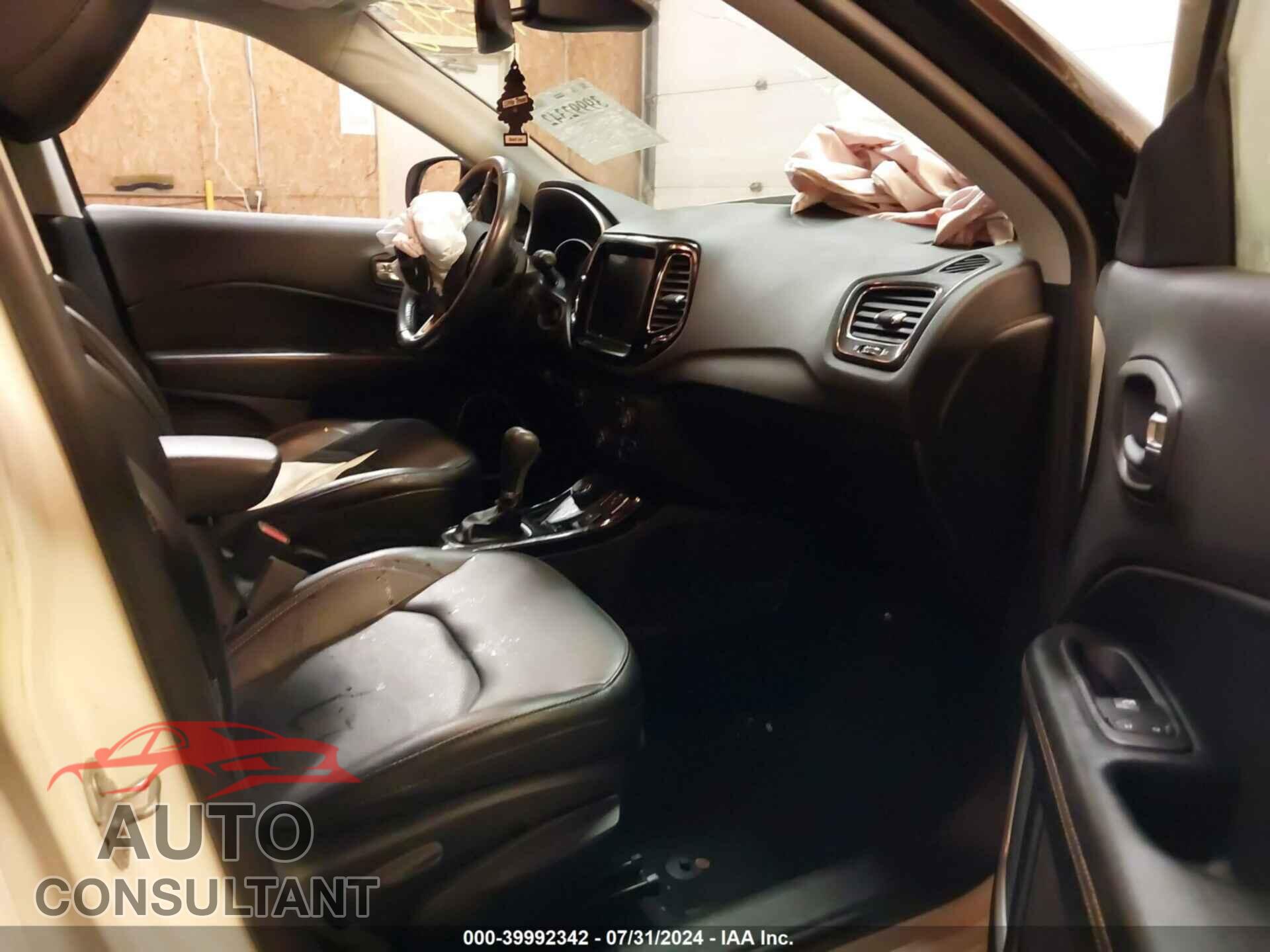 JEEP COMPASS 2019 - 3C4NJDCB4KT787211