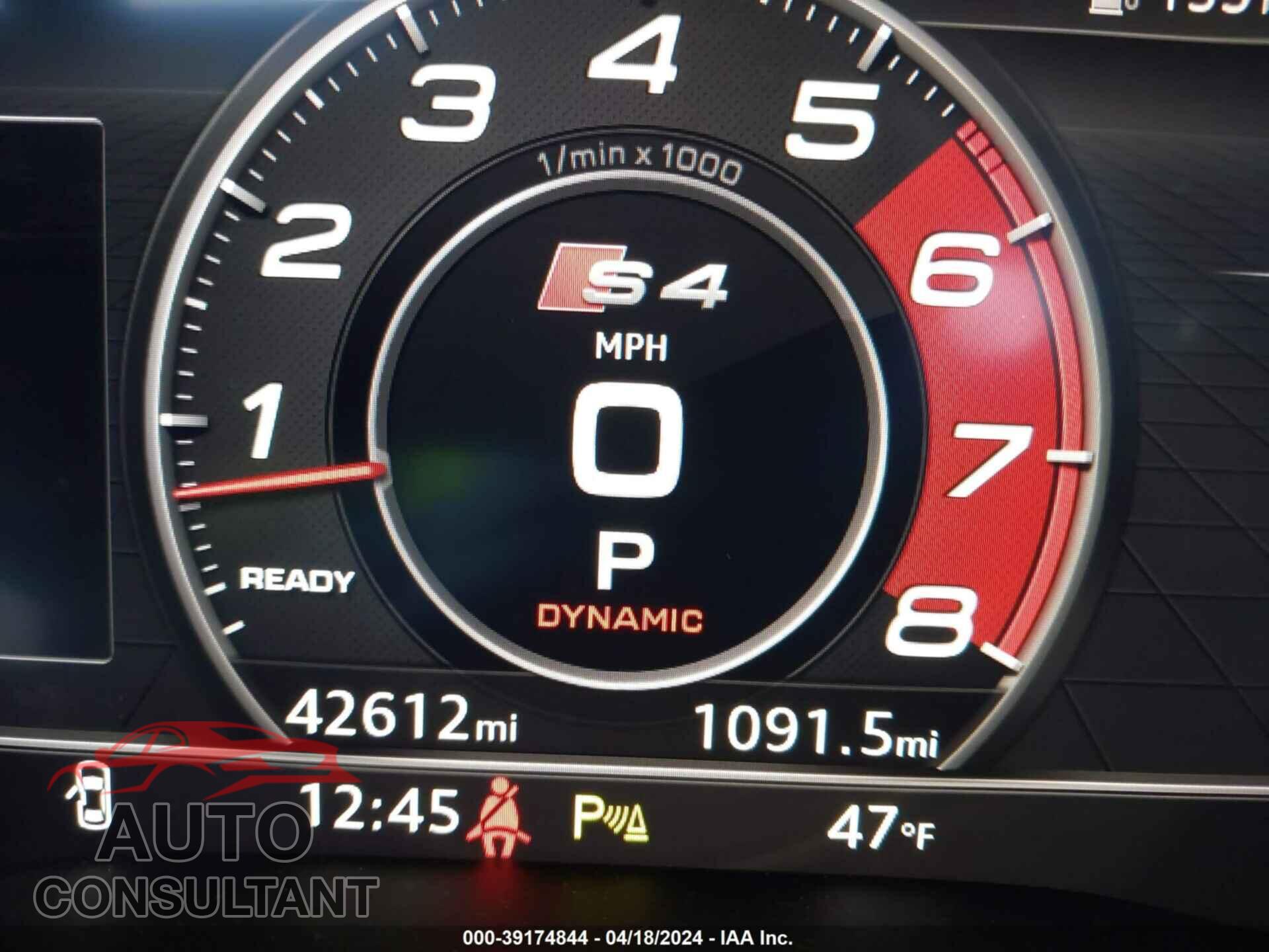 AUDI S4 2018 - WAUB4AF43JA142428