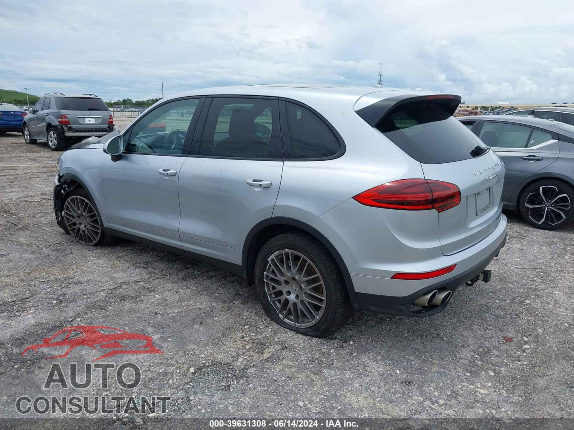 PORSCHE CAYENNE 2017 - WP1AB2A27HLA51689
