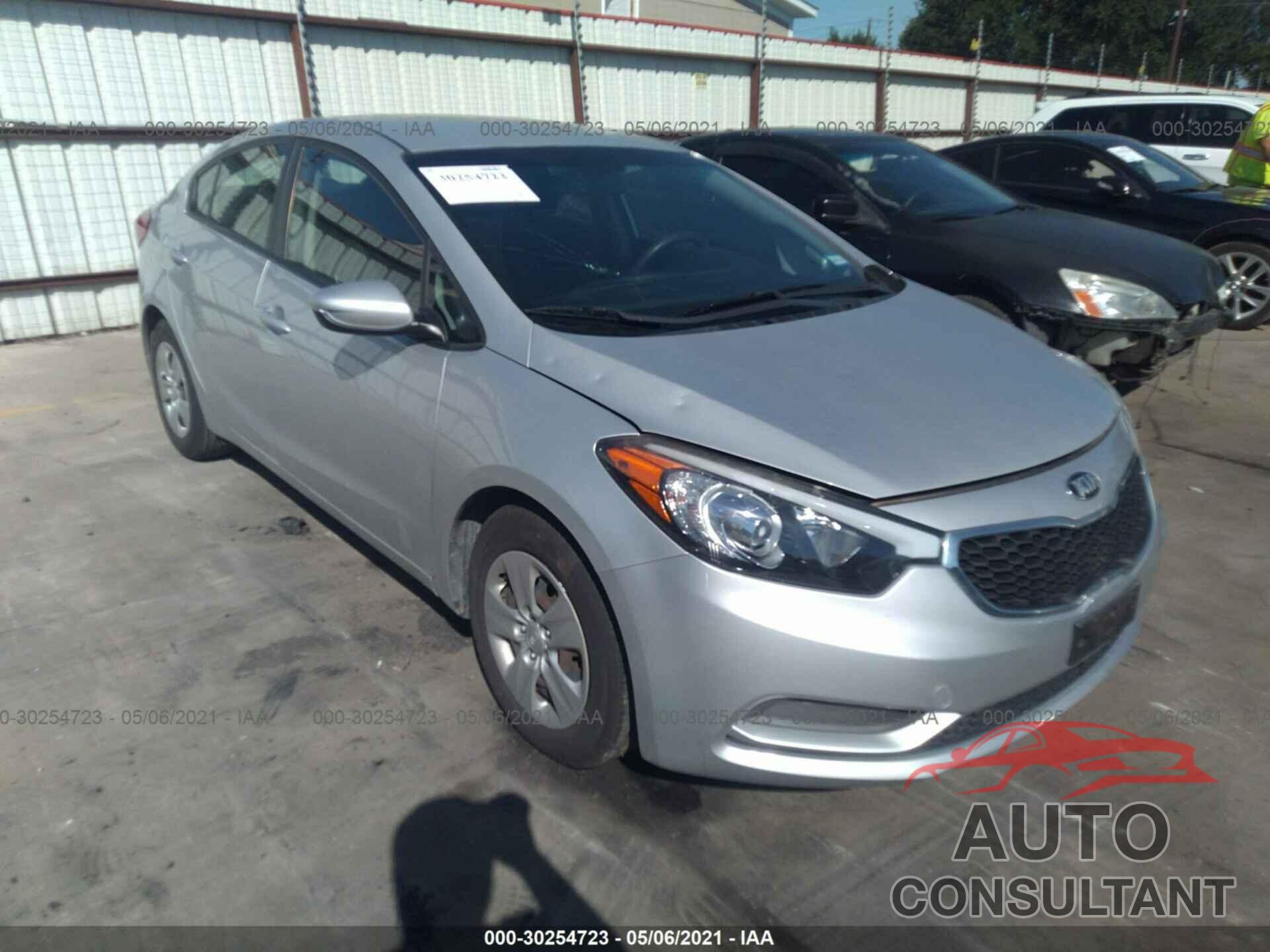 KIA FORTE 2016 - KNAFK4A68G5582387