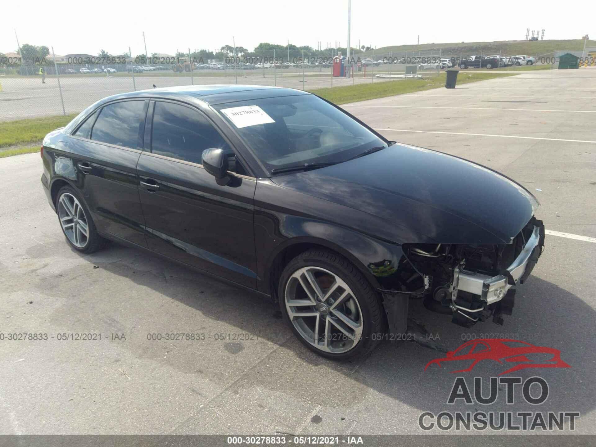 AUDI A3 SEDAN 2018 - WAUAUGFF8J1082565