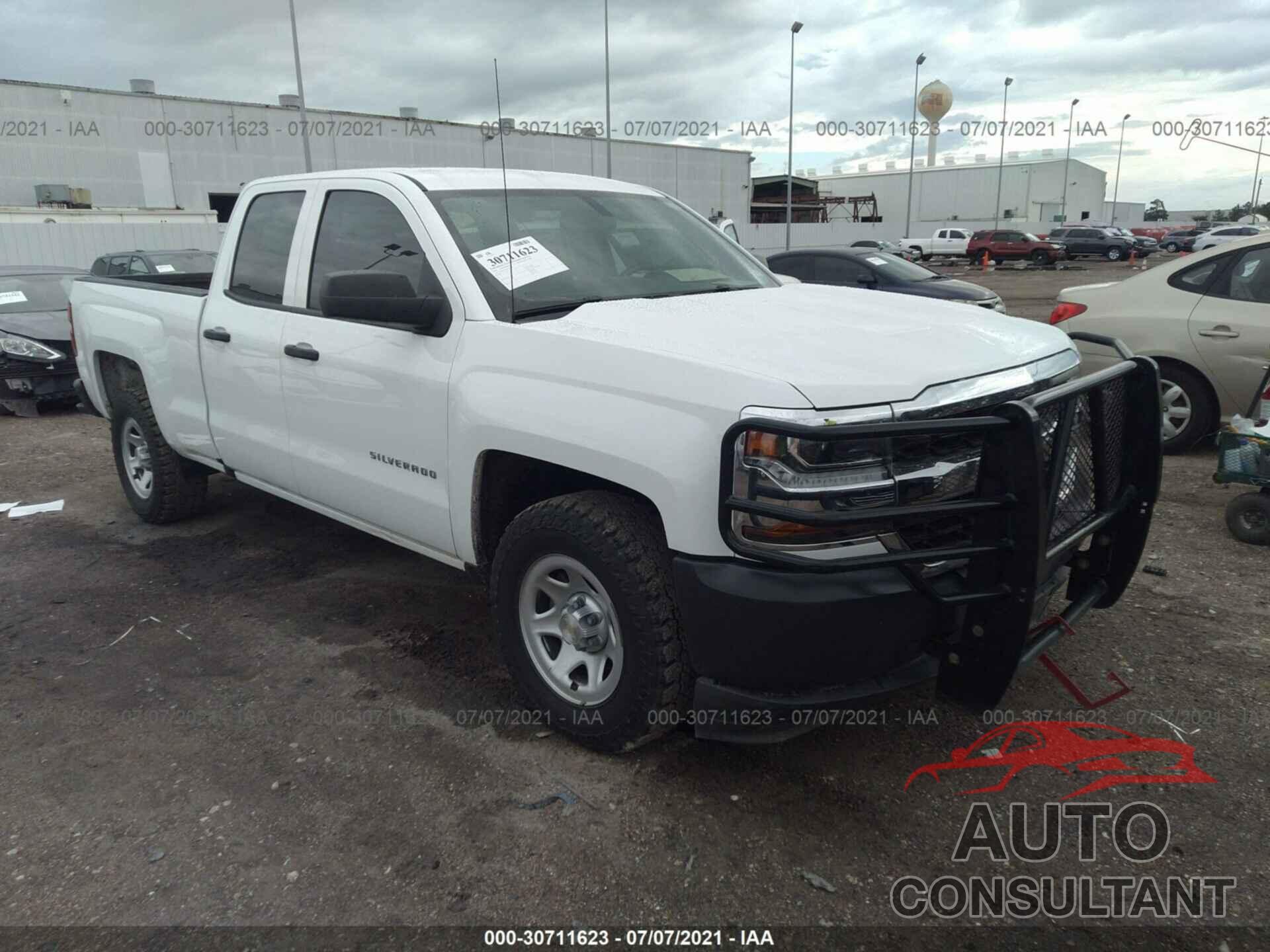 CHEVROLET SILVERADO 1500 2018 - 1GCRCNEC5JZ242035
