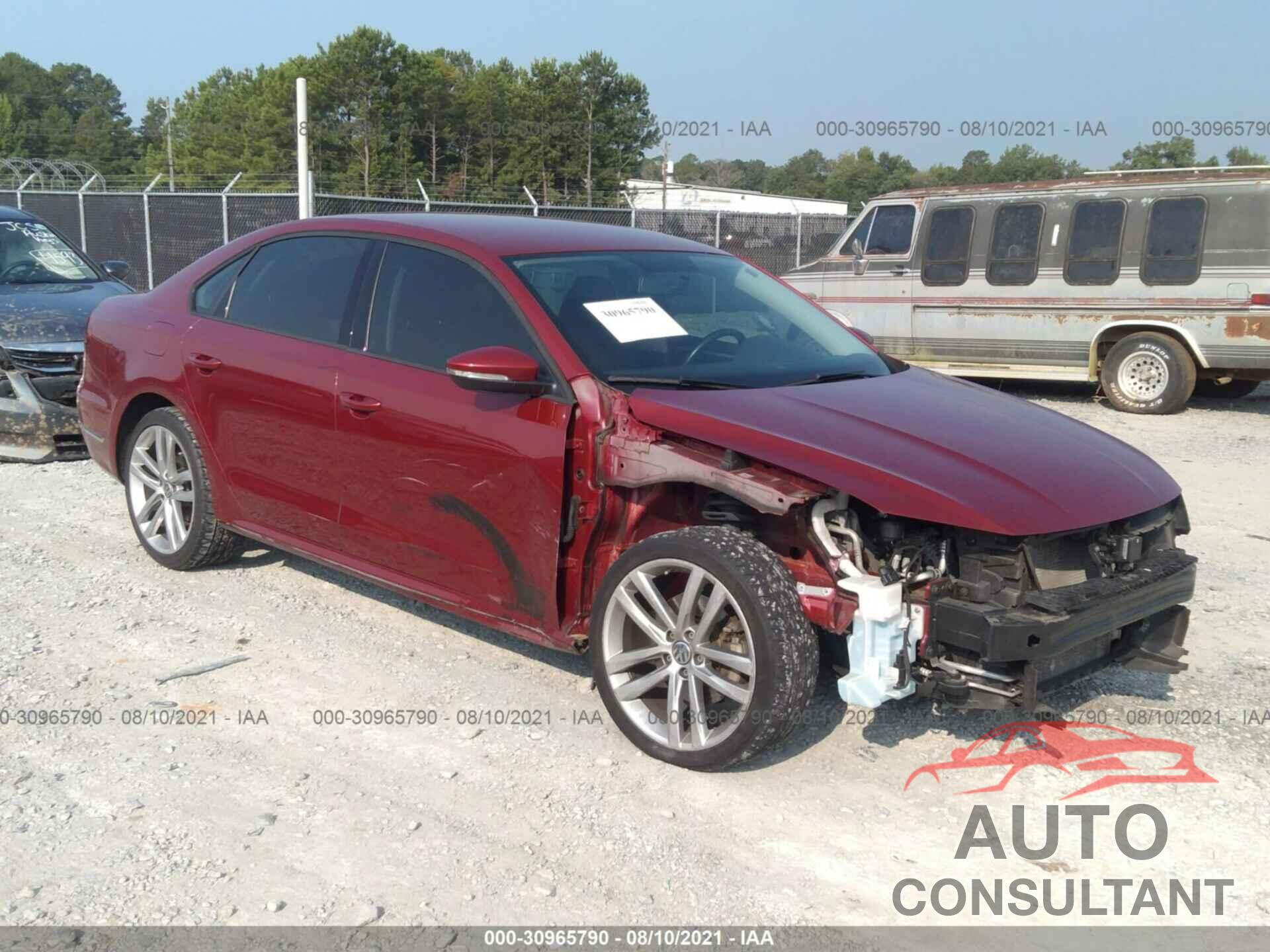 VOLKSWAGEN PASSAT 2018 - 1VWAA7A33JC031761