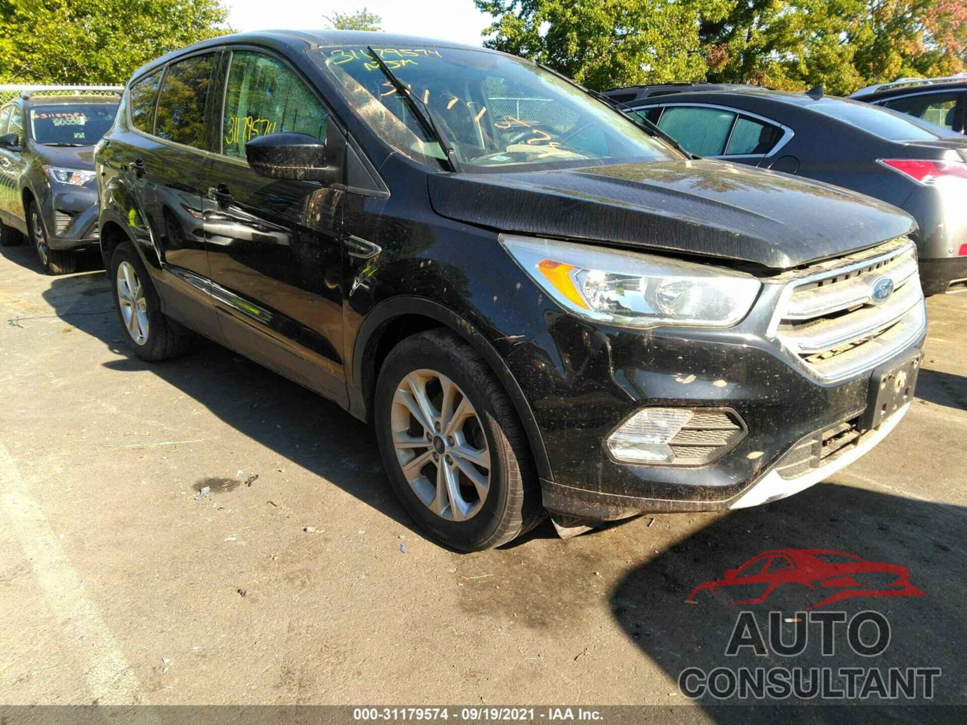 FORD ESCAPE 2017 - 1FMCU0GD2HUE83520