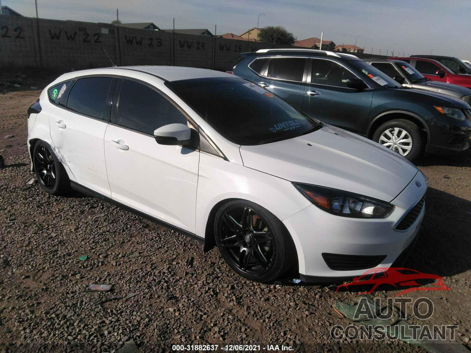 FORD FOCUS 2016 - 1FADP3K29GL289925