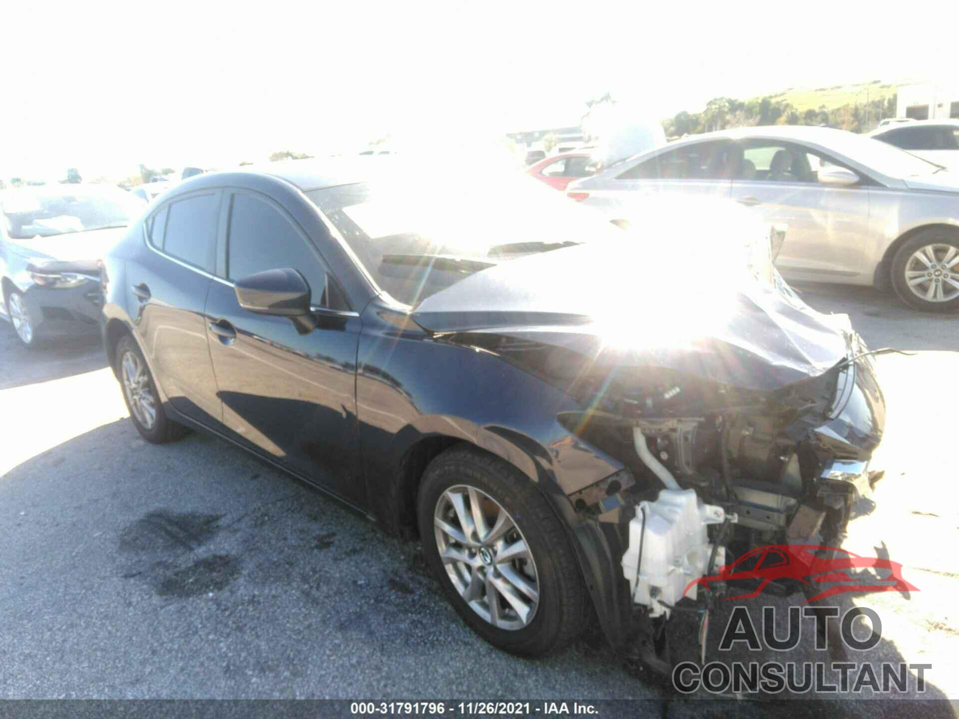 MAZDA MAZDA3 4-DOOR 2018 - 3MZBN1U76JM211903