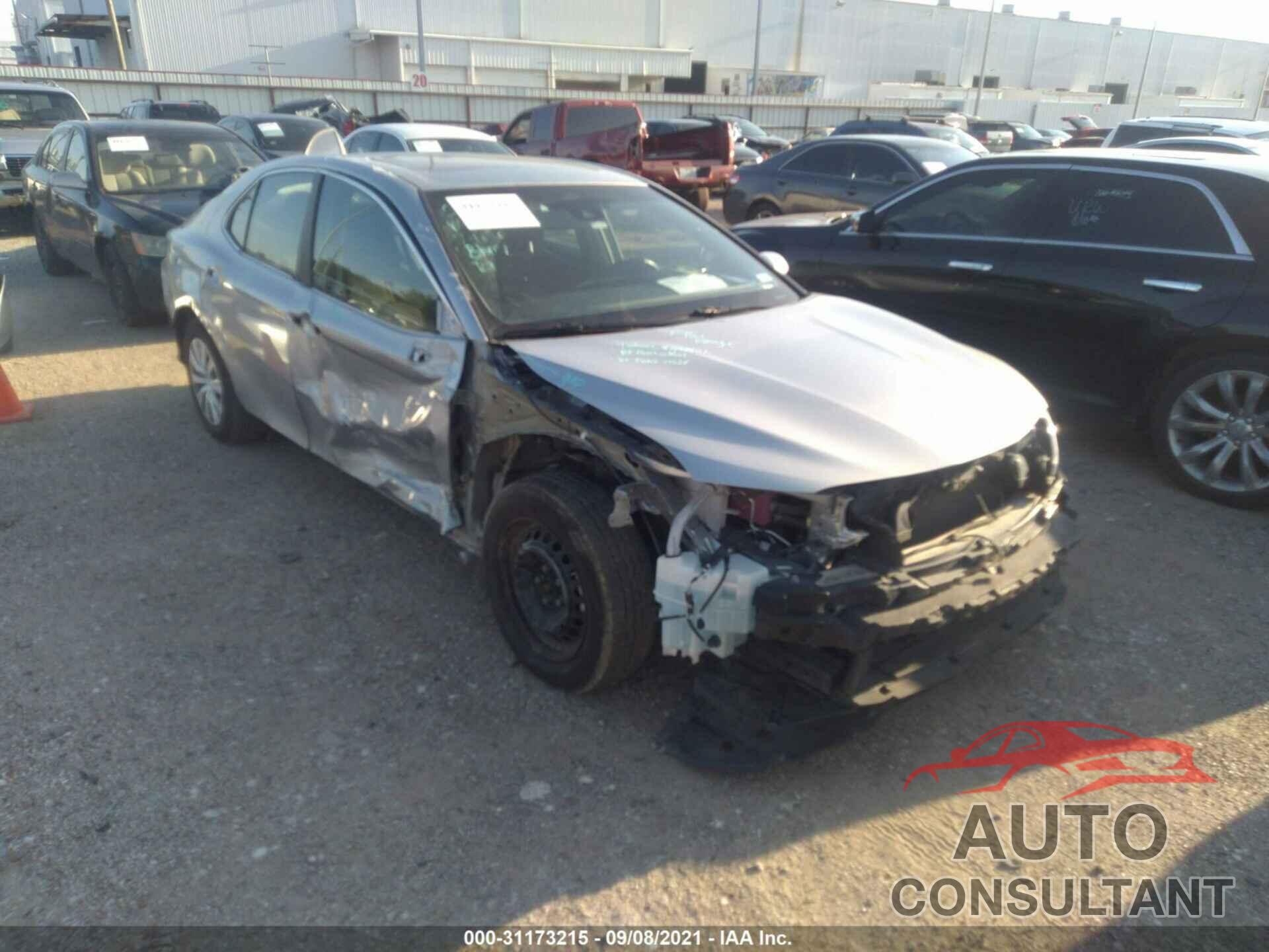 TOYOTA CAMRY 2018 - 4T1B31HK0JU501455