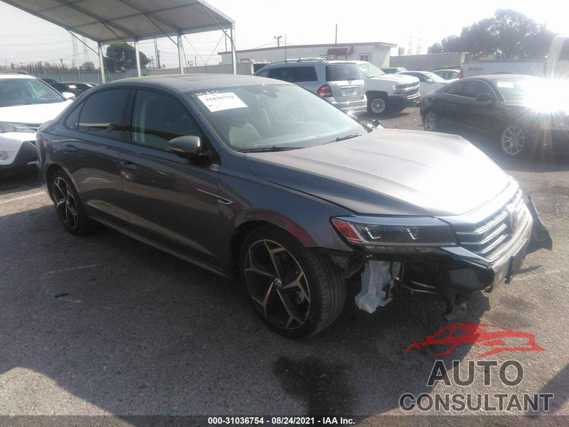 VOLKSWAGEN PASSAT 2020 - 1VWMA7A37LC024327