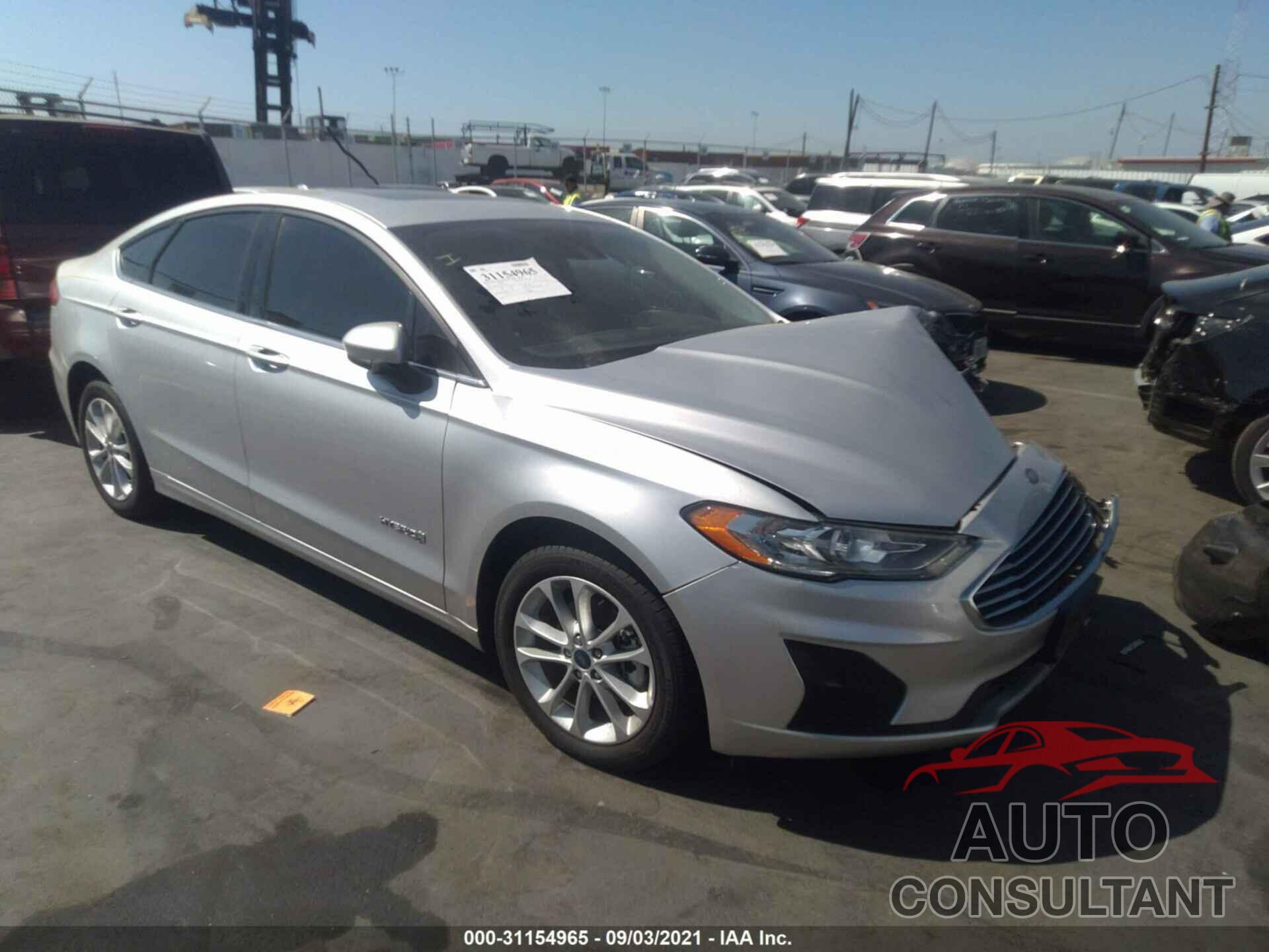 FORD FUSION HYBRID 2019 - 3FA6P0LU9KR173819