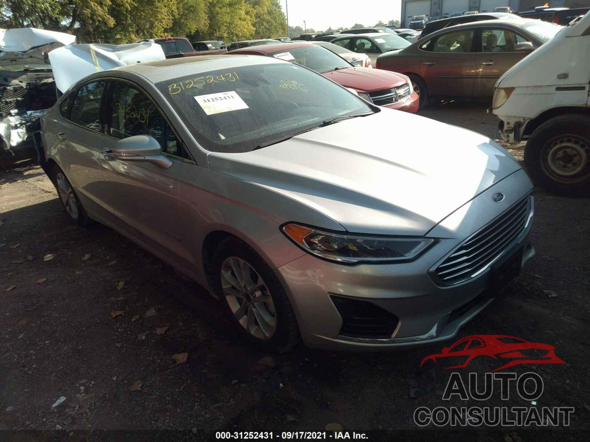 FORD FUSION HYBRID 2019 - 3FA6P0MU5KR189451