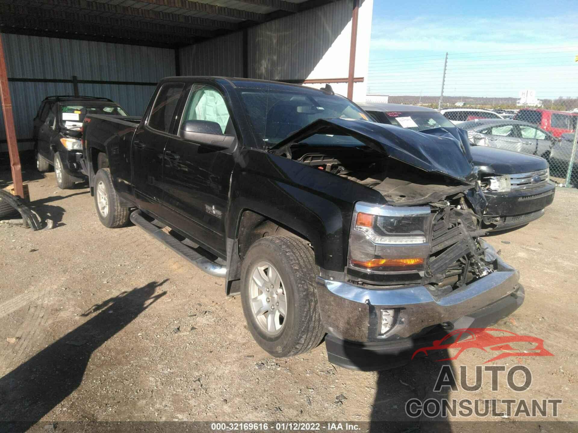 CHEVROLET SILVERADO 1500 2018 - 1GCVKREC4JZ238759