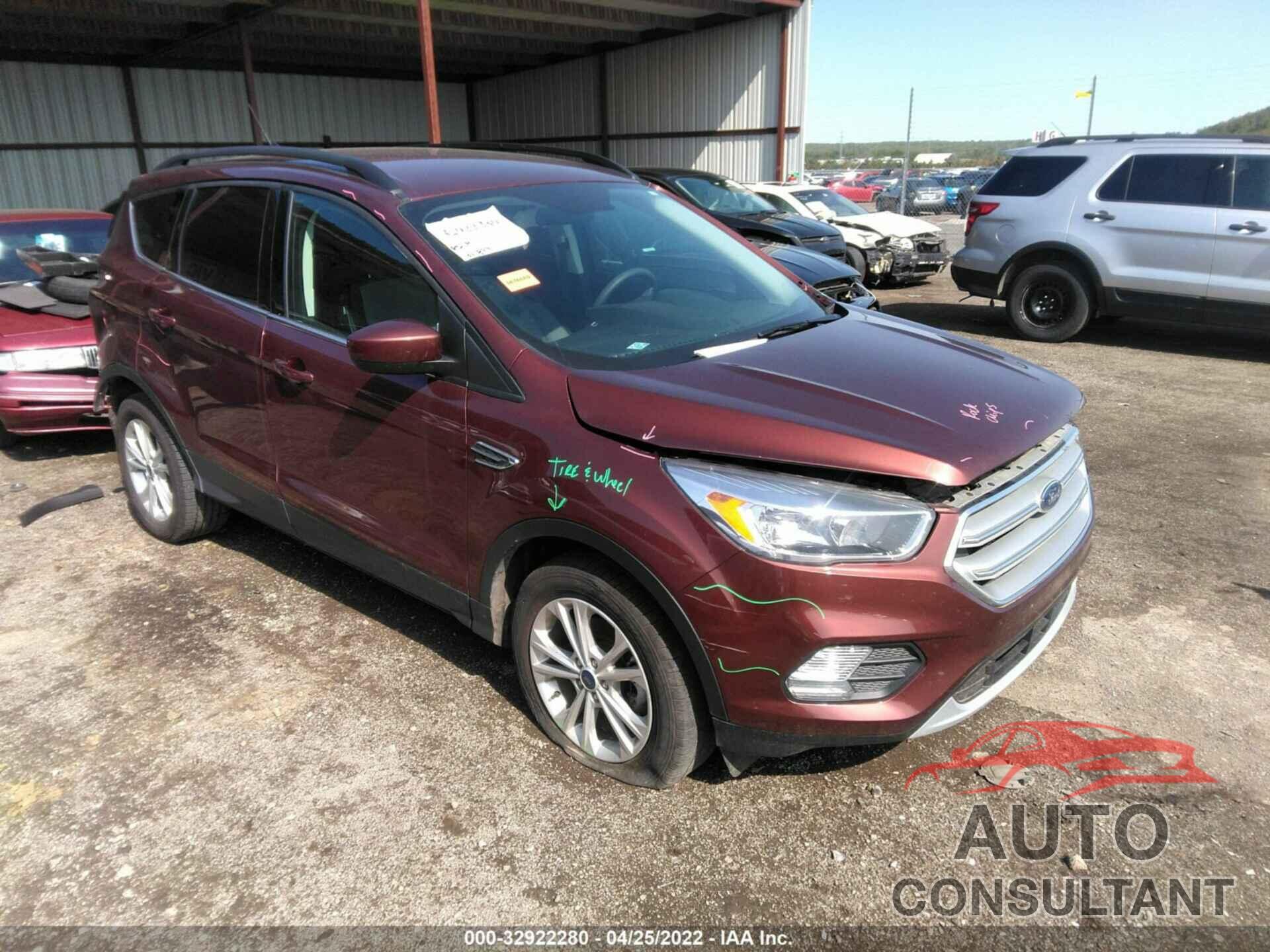 FORD ESCAPE 2018 - 1FMCU0GD4JUC47067