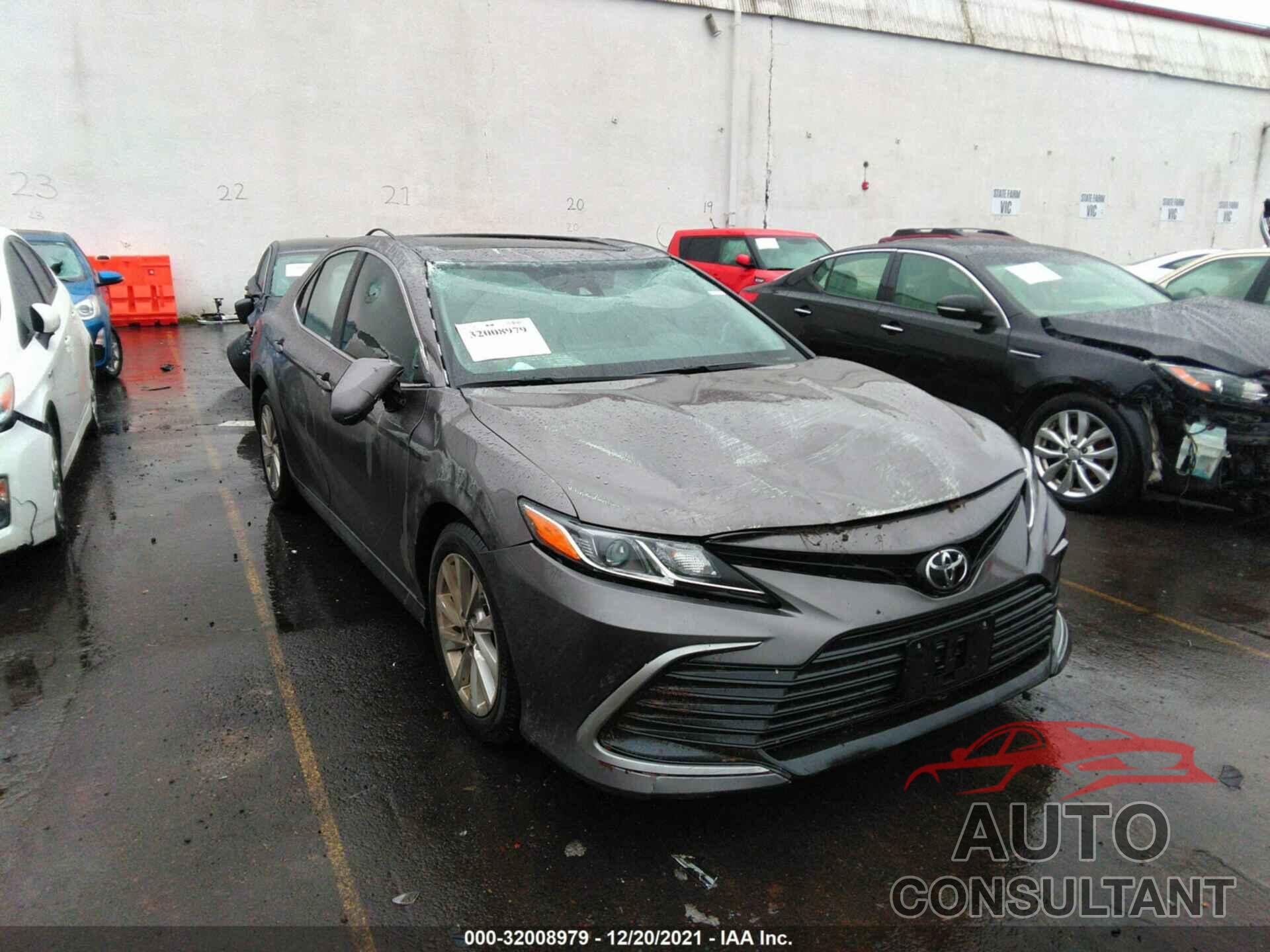 TOYOTA CAMRY 2021 - 4T1R11BK3MU031942