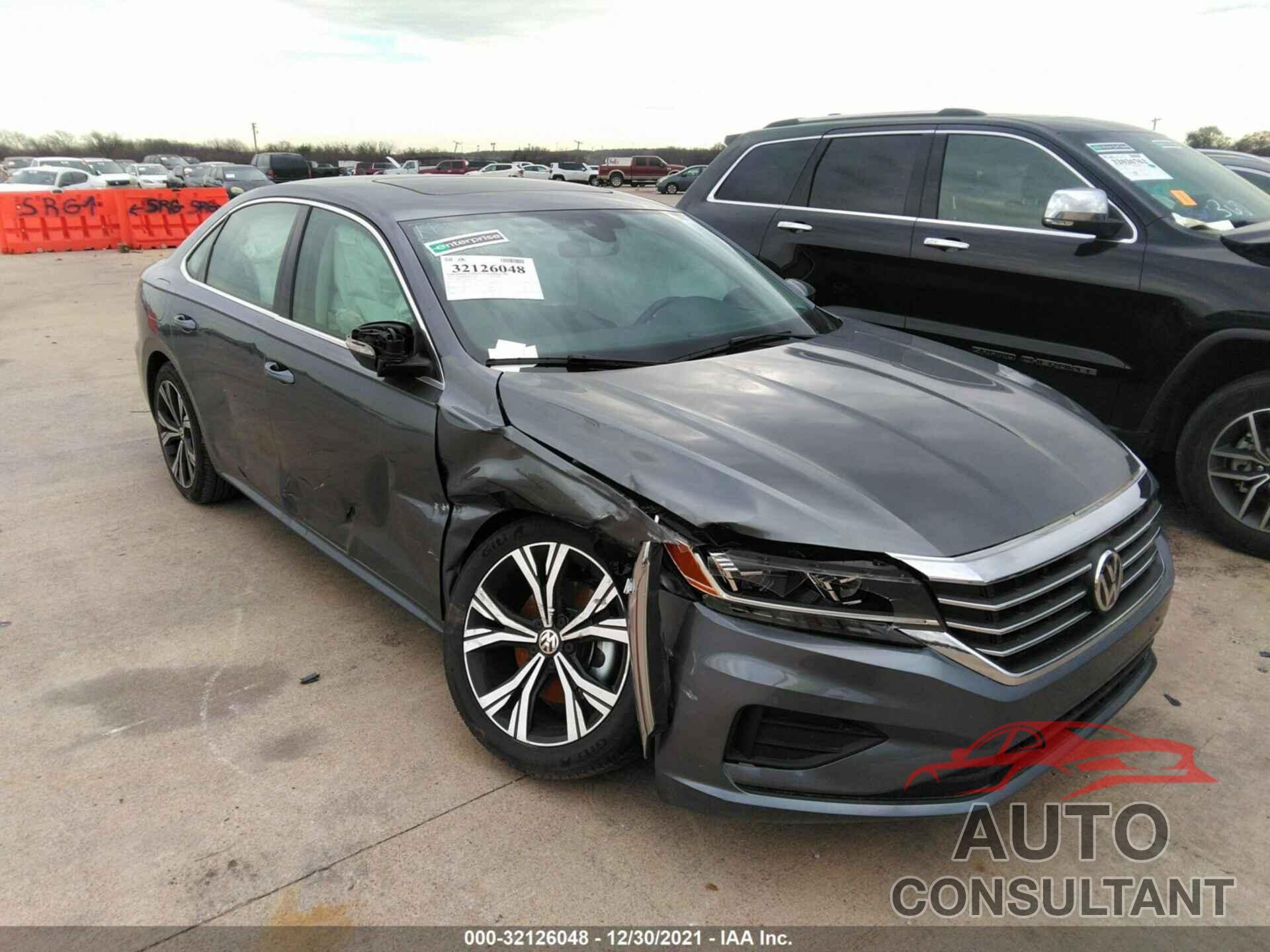 VOLKSWAGEN PASSAT 2021 - 1VWSA7A33MC015181