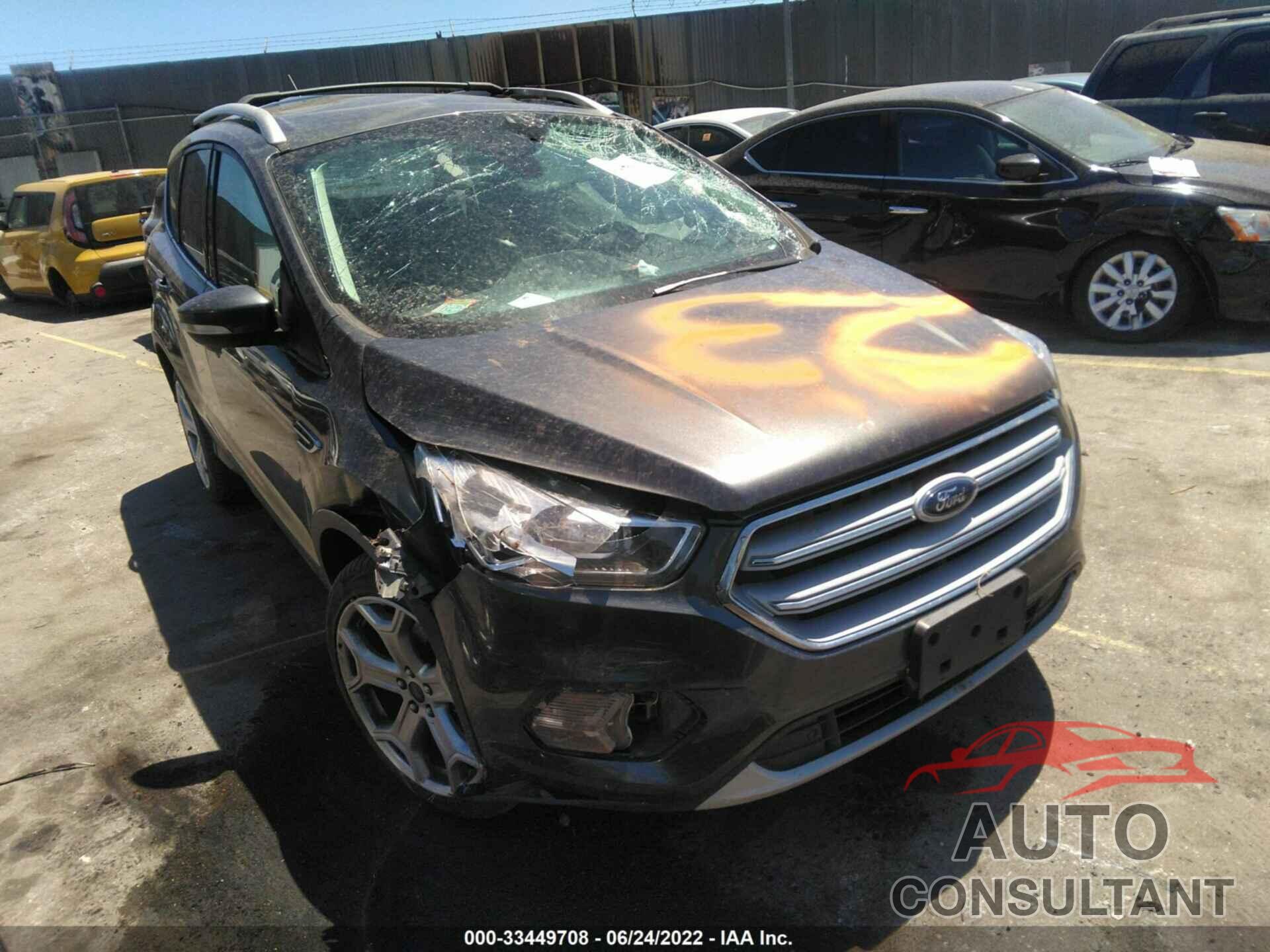 FORD ESCAPE 2018 - 1FMCU0J90JUA04473