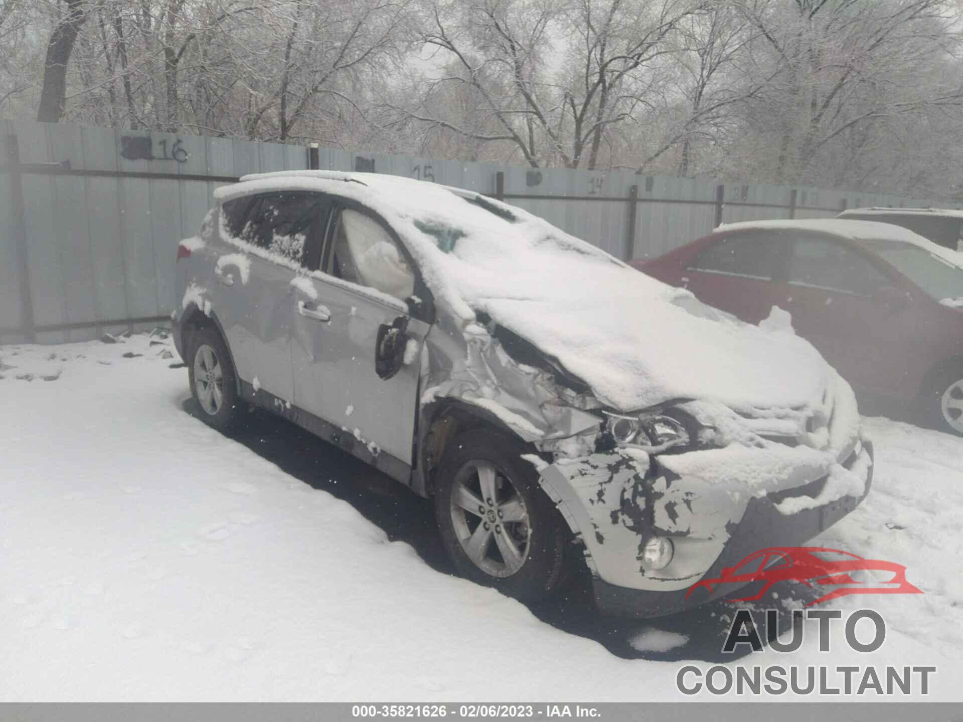 TOYOTA RAV4 2015 - JTMWFREV5FJ033094