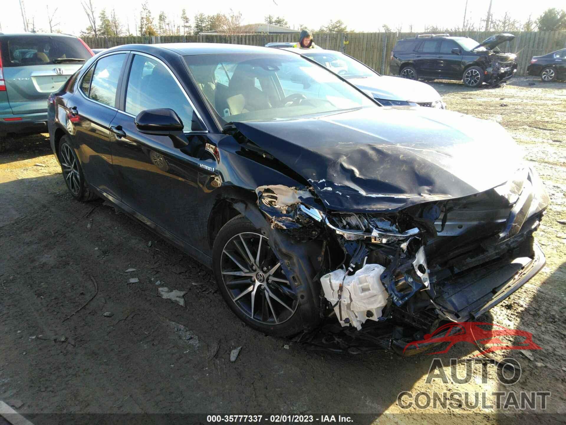 TOYOTA CAMRY 2018 - 4T1B31HK0JU502332