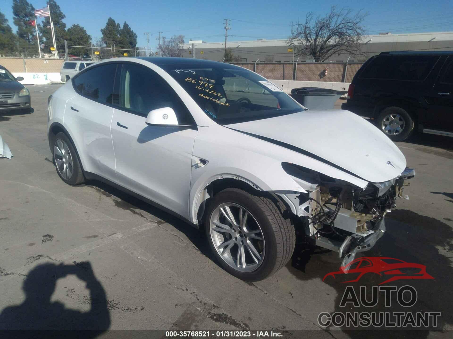 TESLA MODEL Y 2021 - 5YJYGAEE9MF270179