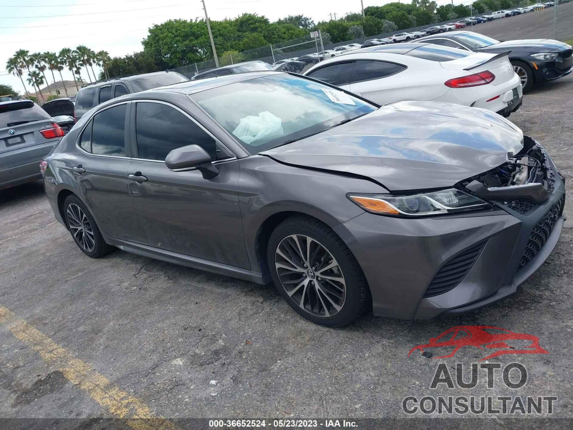 TOYOTA CAMRY 2018 - 4T1B11HK6JU060338