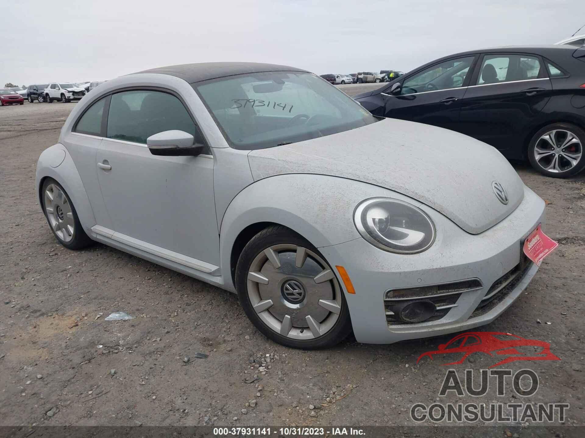 VOLKSWAGEN BEETLE 2018 - 3VWJD7AT8JM726677