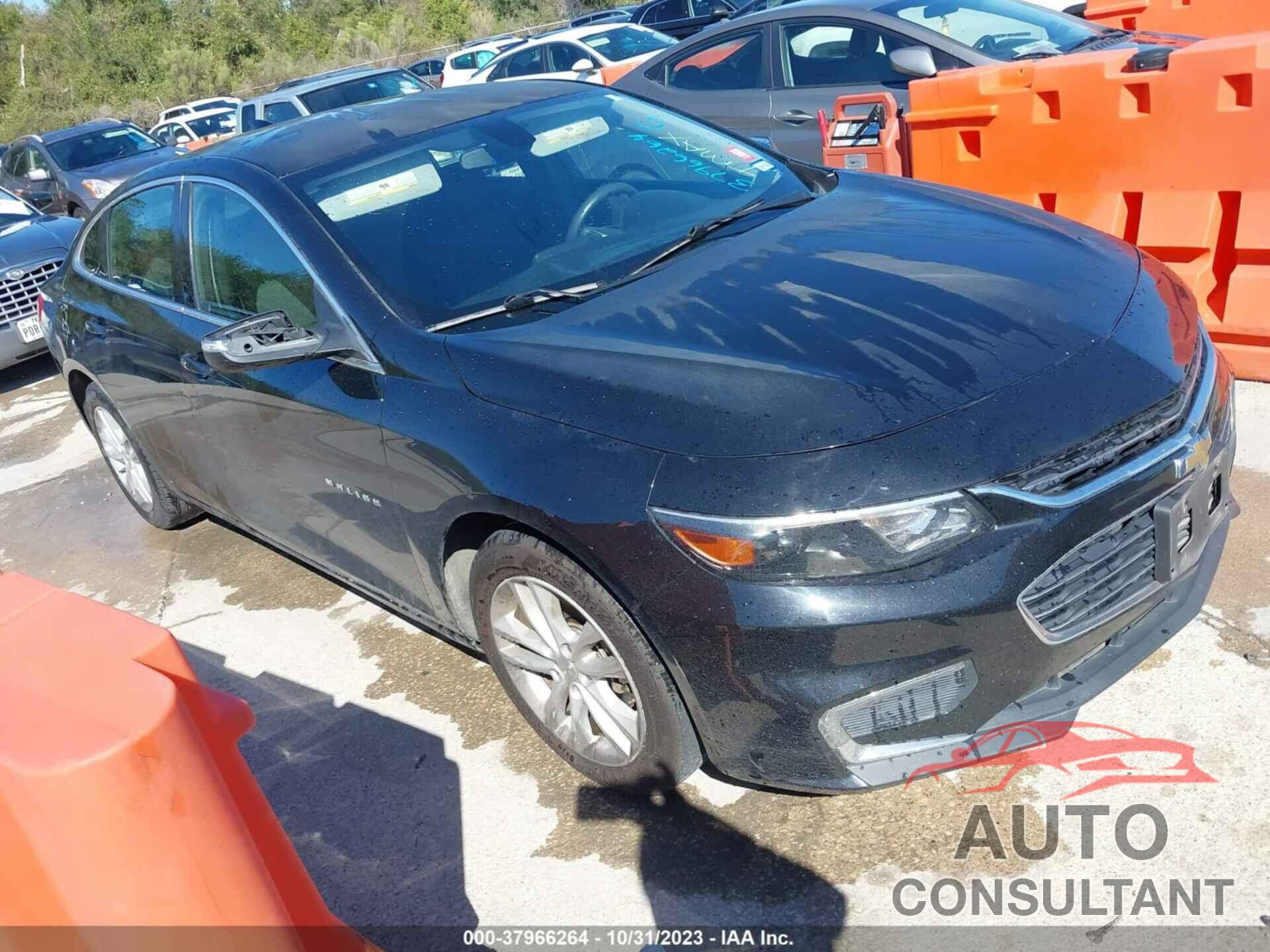 CHEVROLET MALIBU 2017 - 1G1ZE5ST4HF107020