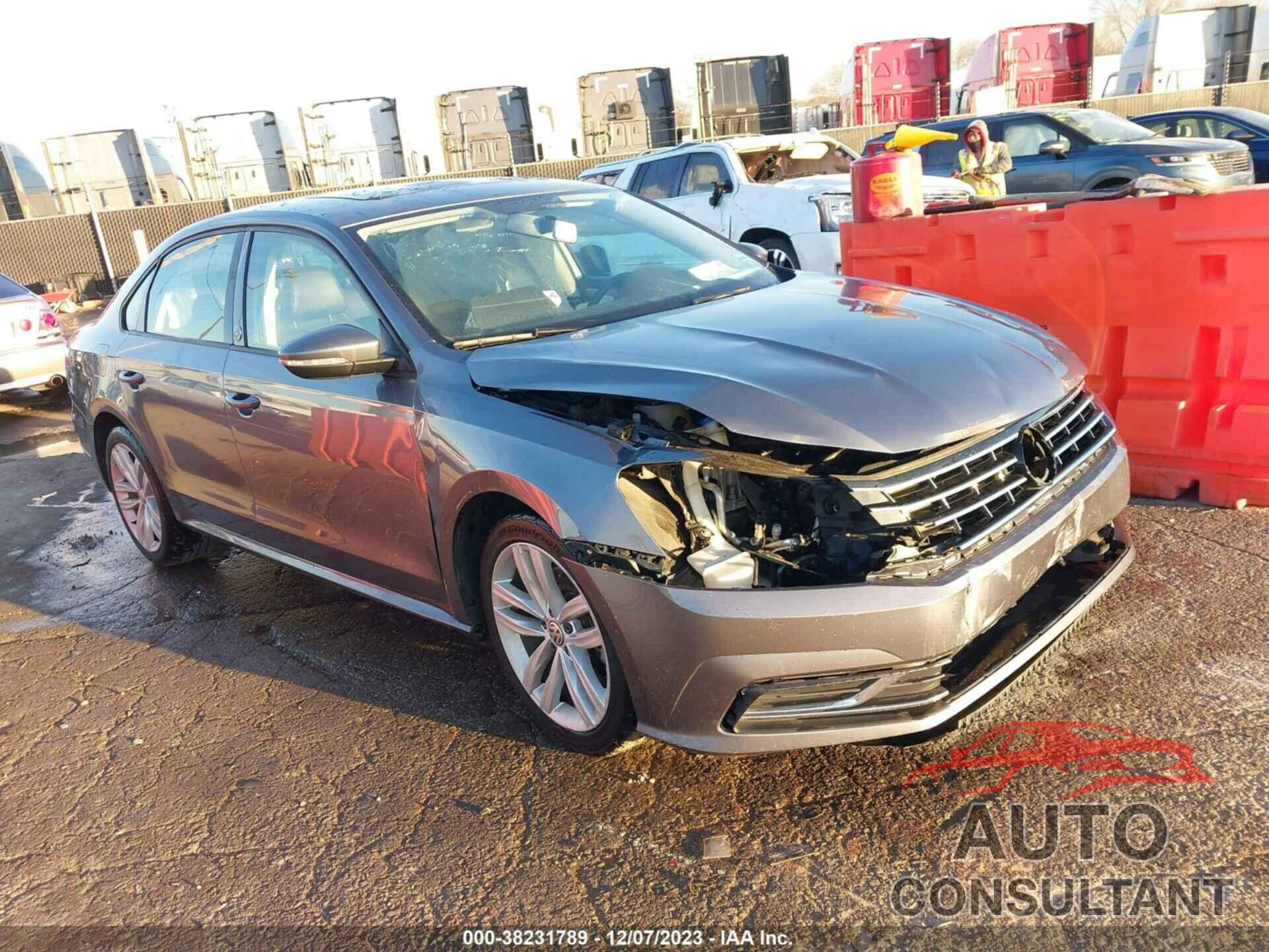 VOLKSWAGEN PASSAT 2019 - 1VWLA7A34KC009035