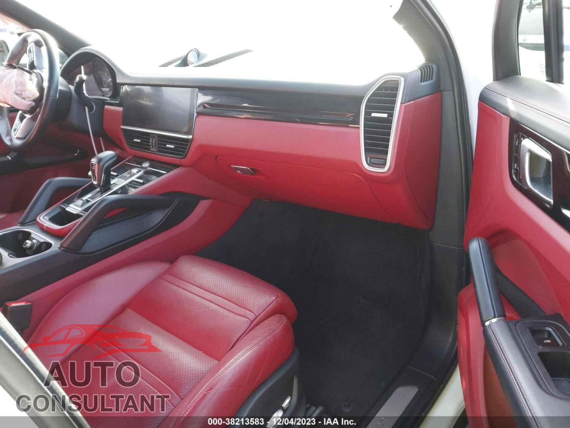 PORSCHE CAYENNE 2020 - WP1AA2AY3LDA06596