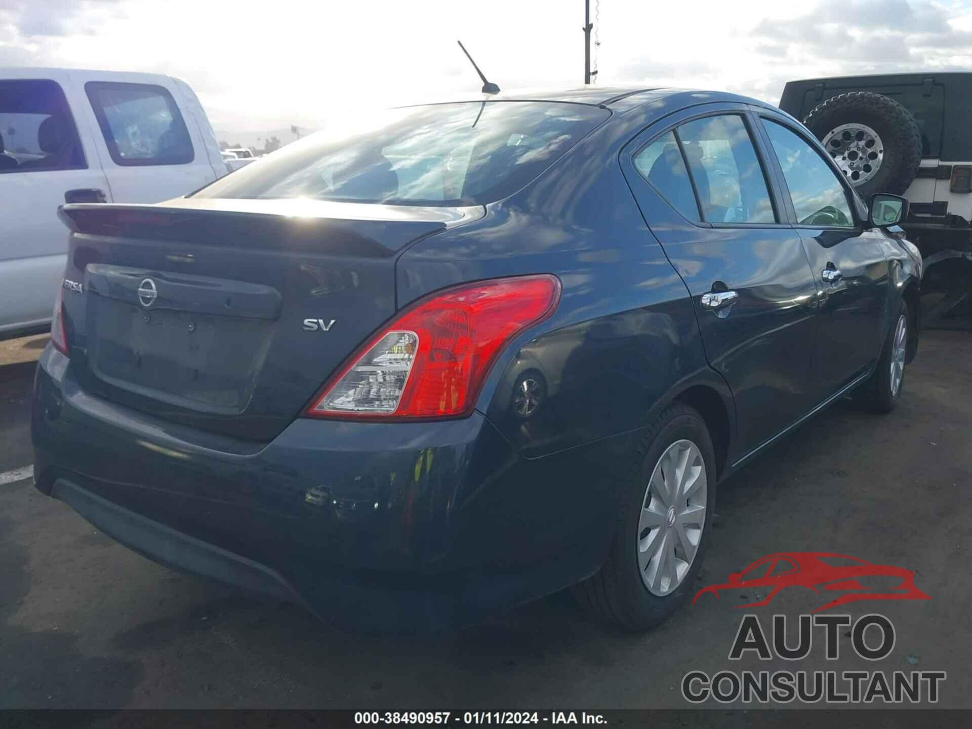 NISSAN VERSA 2017 - 3N1CN7AP5HL880732