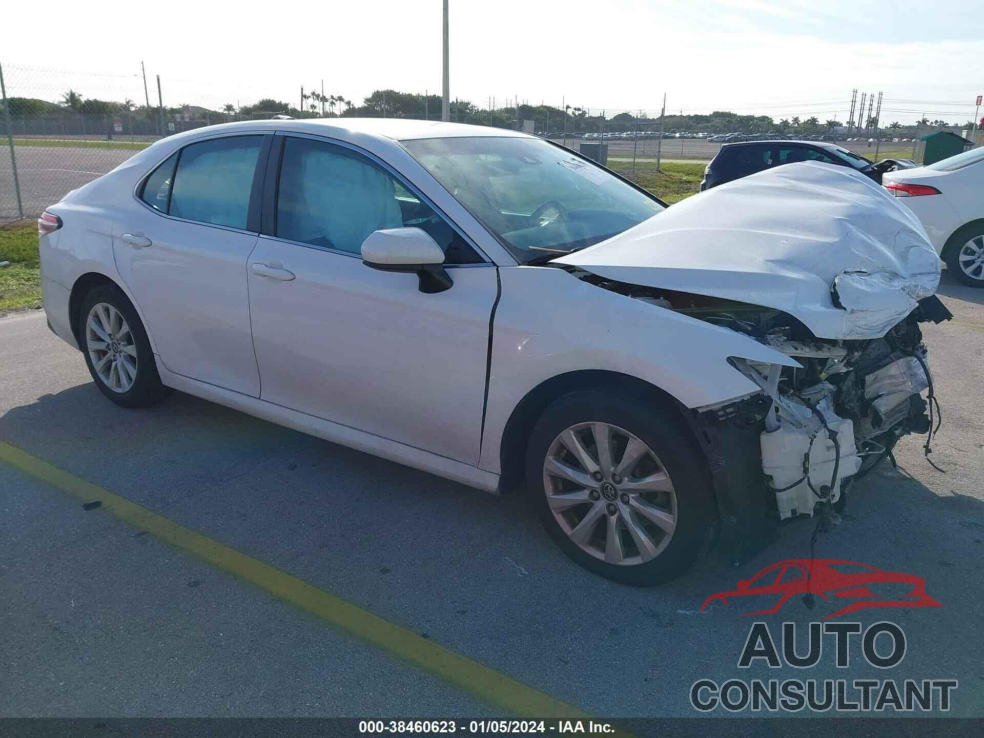 TOYOTA CAMRY 2018 - 4T1B11HKXJU577979