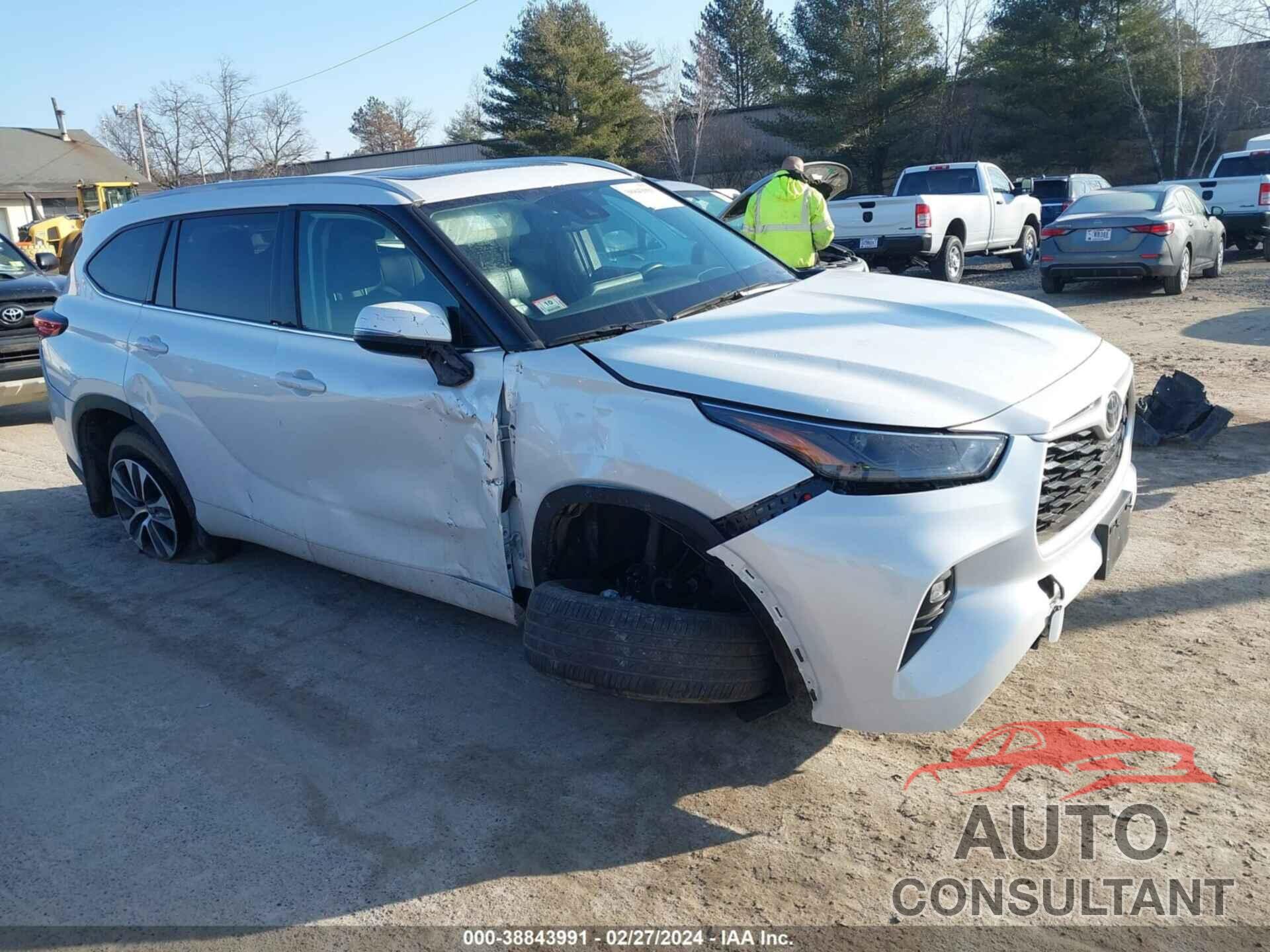 TOYOTA HIGHLANDER 2022 - 5TDHZRBH9NS166926