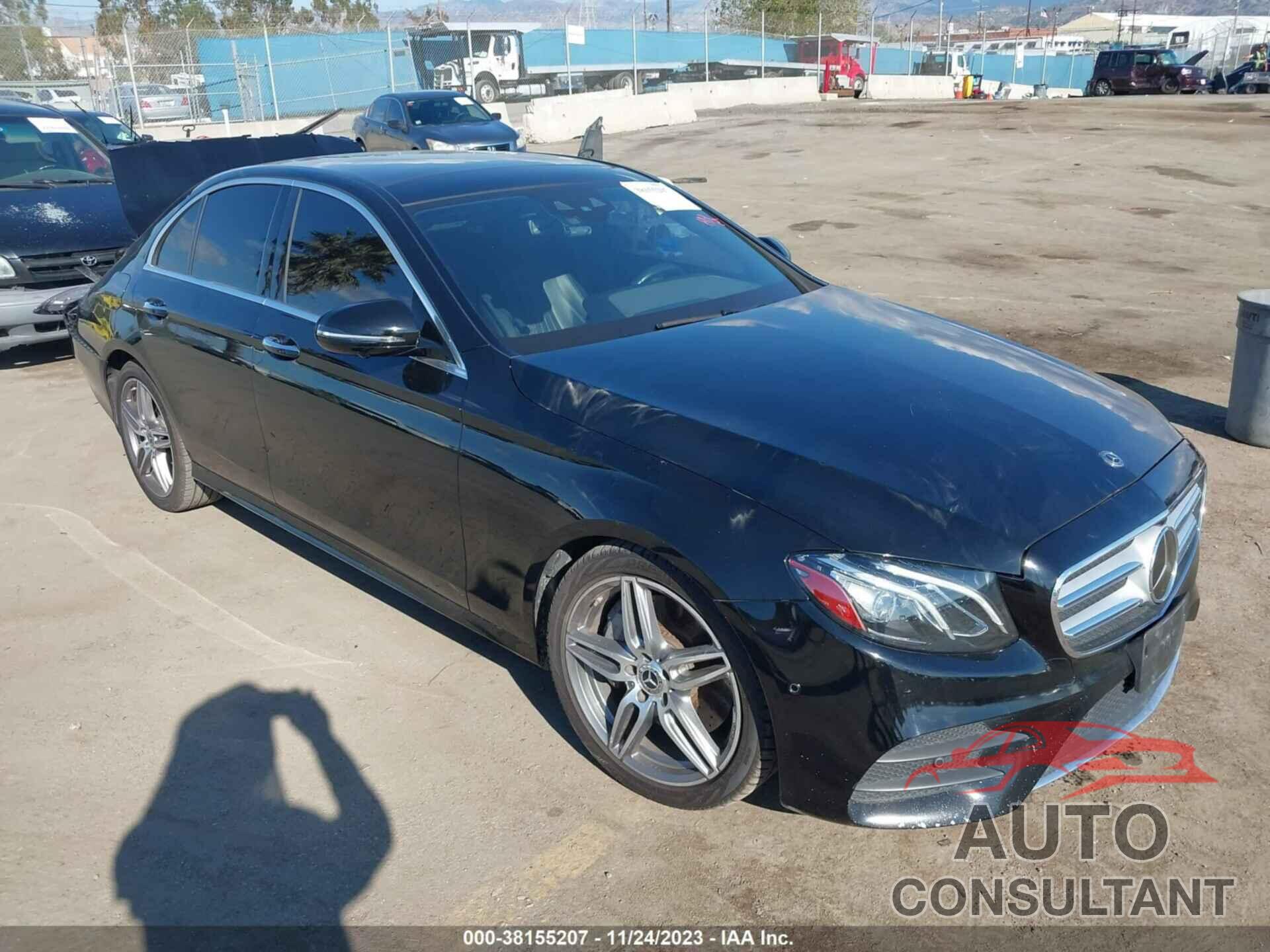 MERCEDES-BENZ E 300 2019 - WDDZF4JB5KA498955