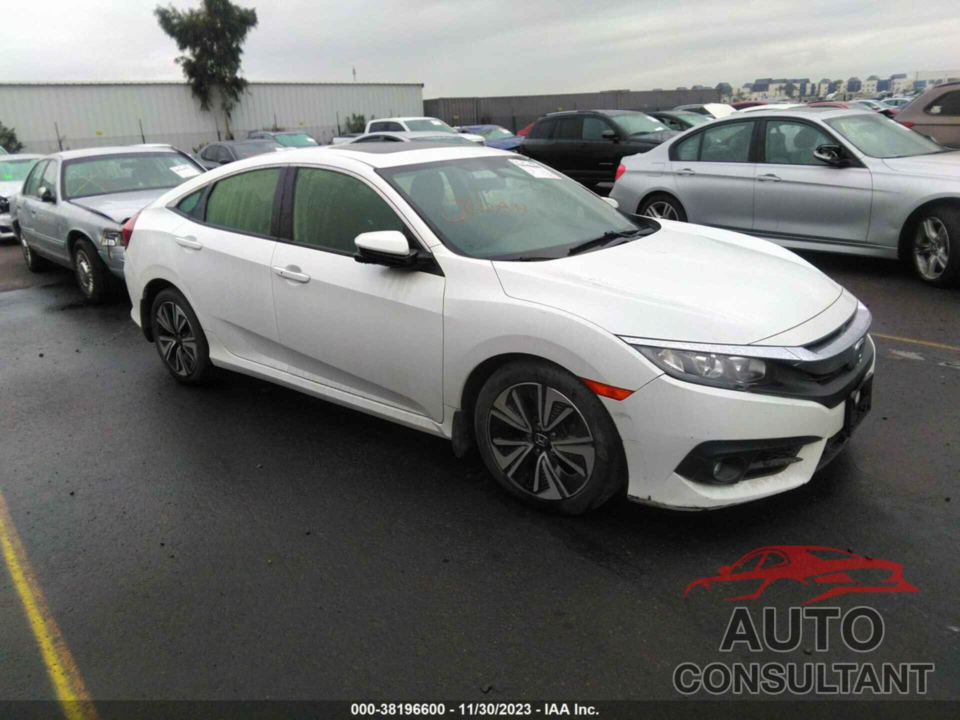 HONDA CIVIC 2018 - JHMFC1F31JX037512