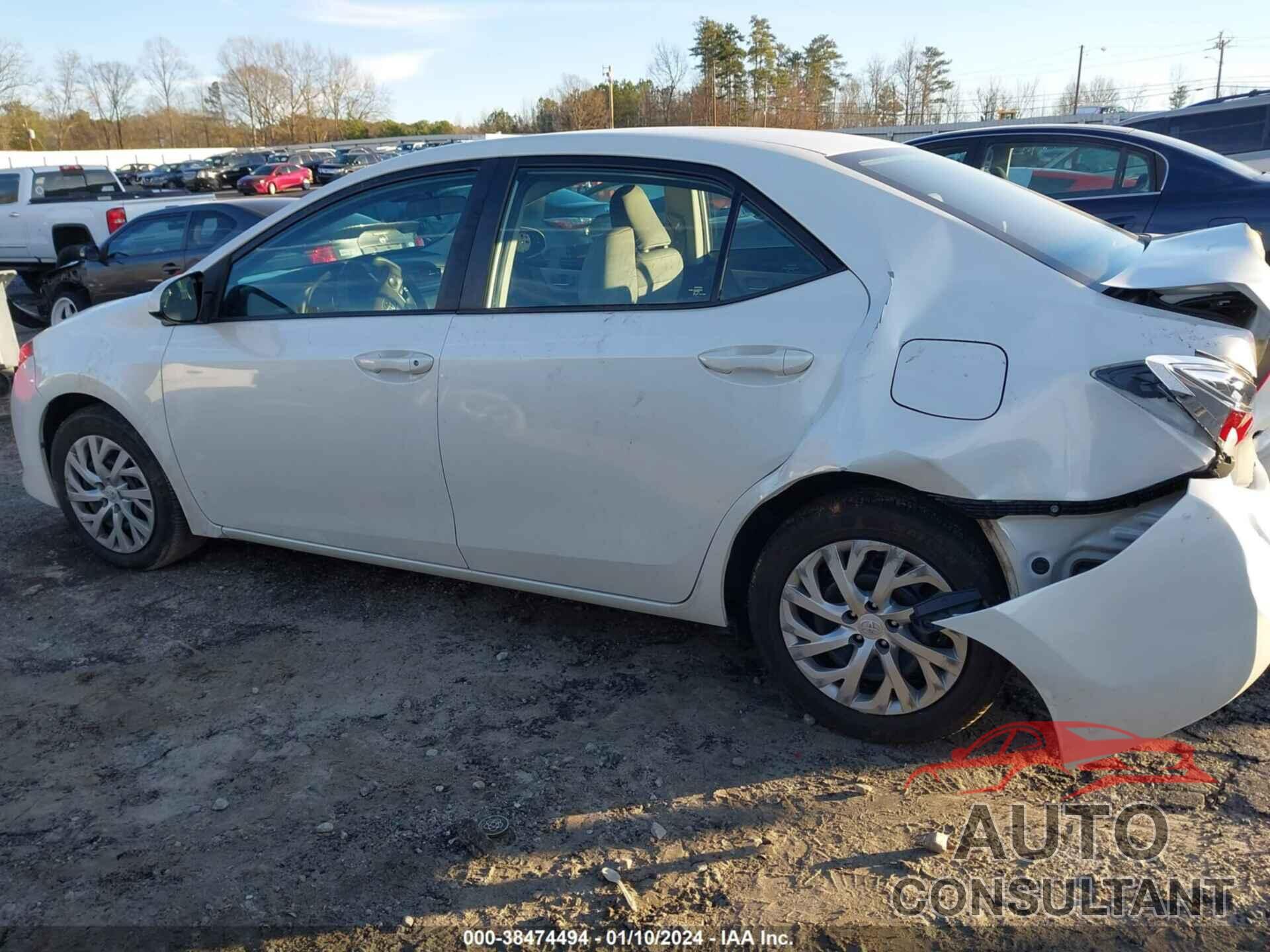 TOYOTA COROLLA 2018 - 5YFBURHE1JP828969